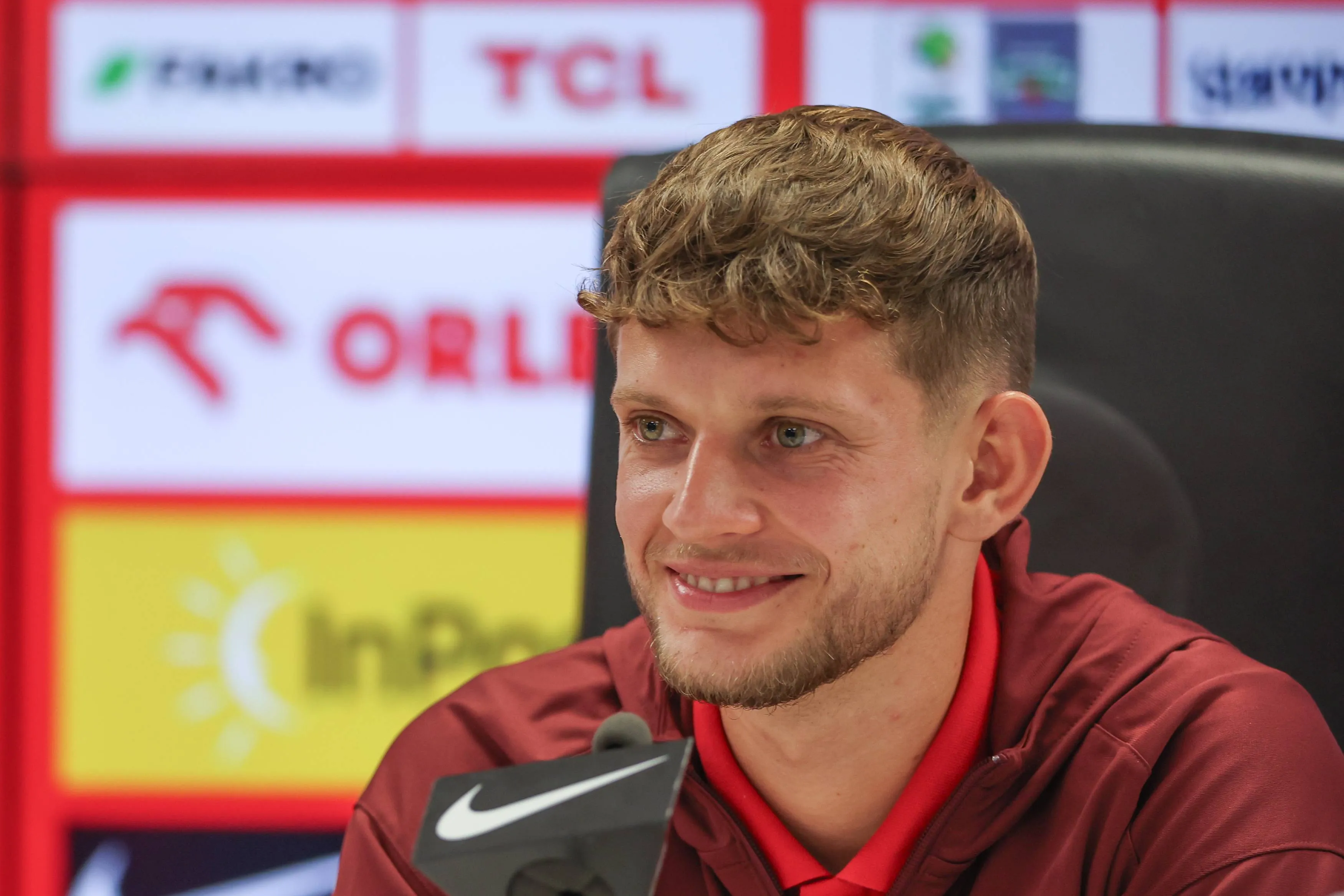 ICONSPORT_269130_0001