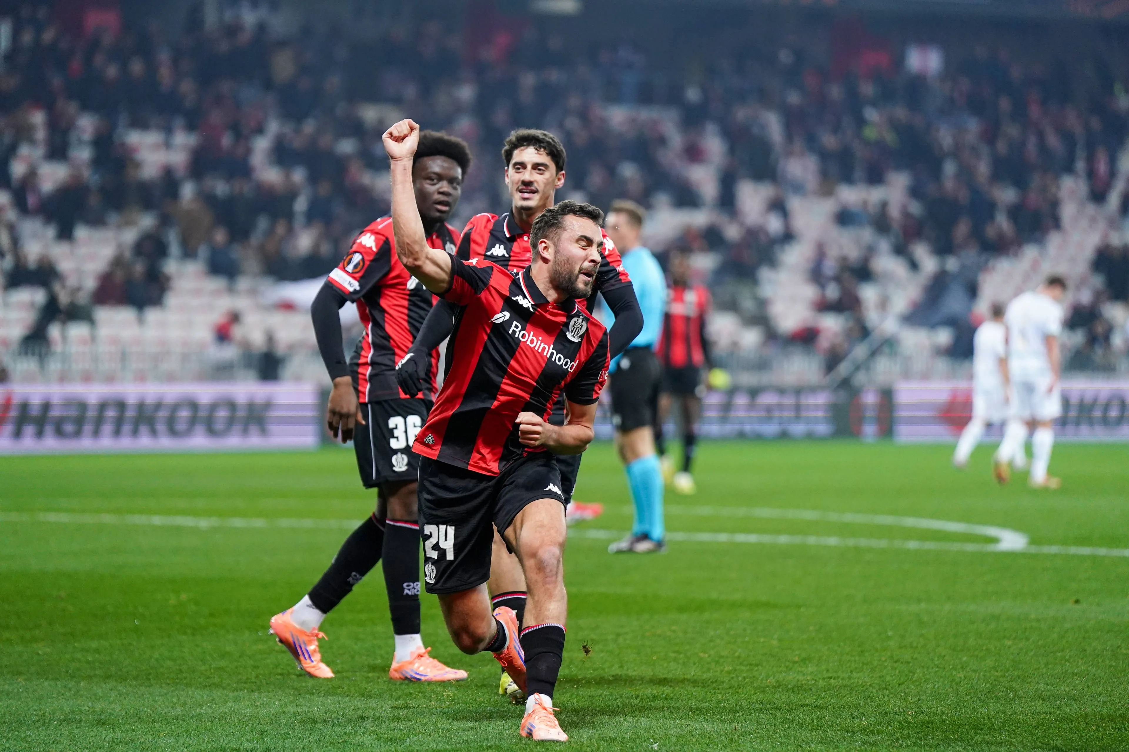 ICONSPORT_283070_0053