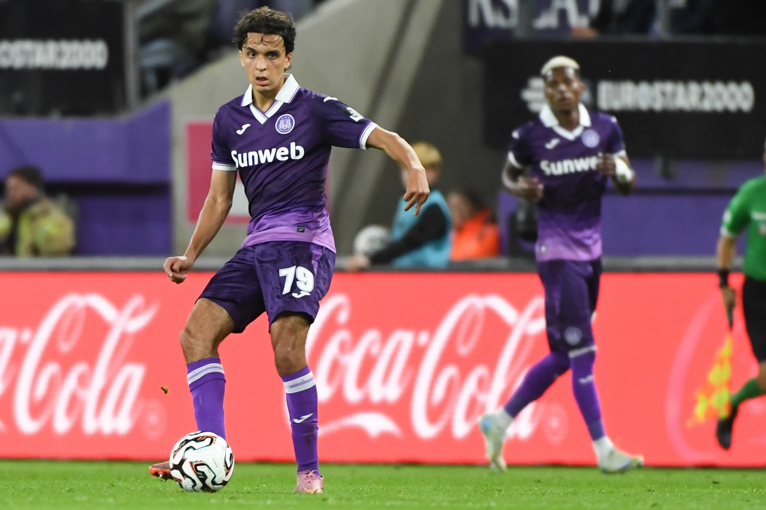 ICONSPORT_271689_0003