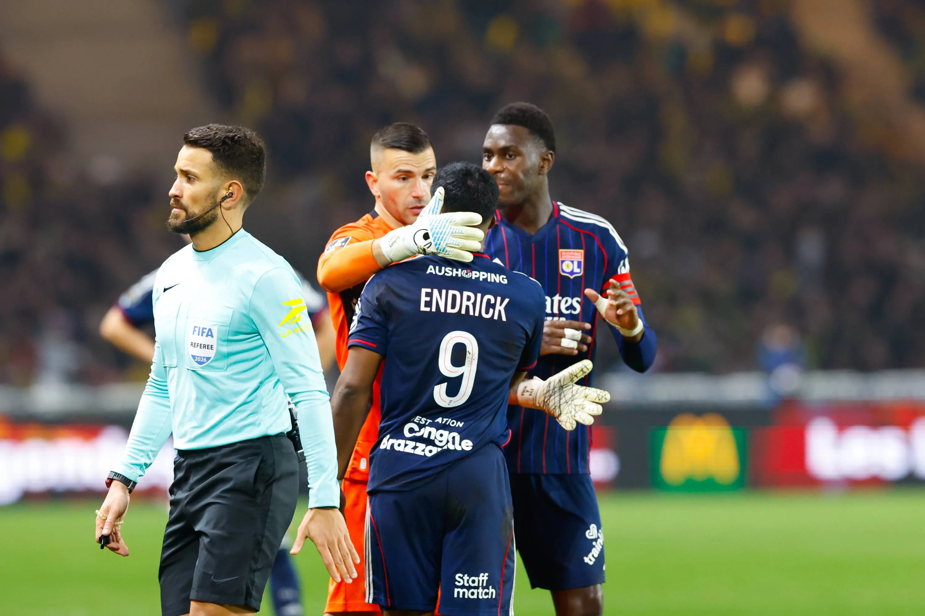 ICONSPORT_311320_0101