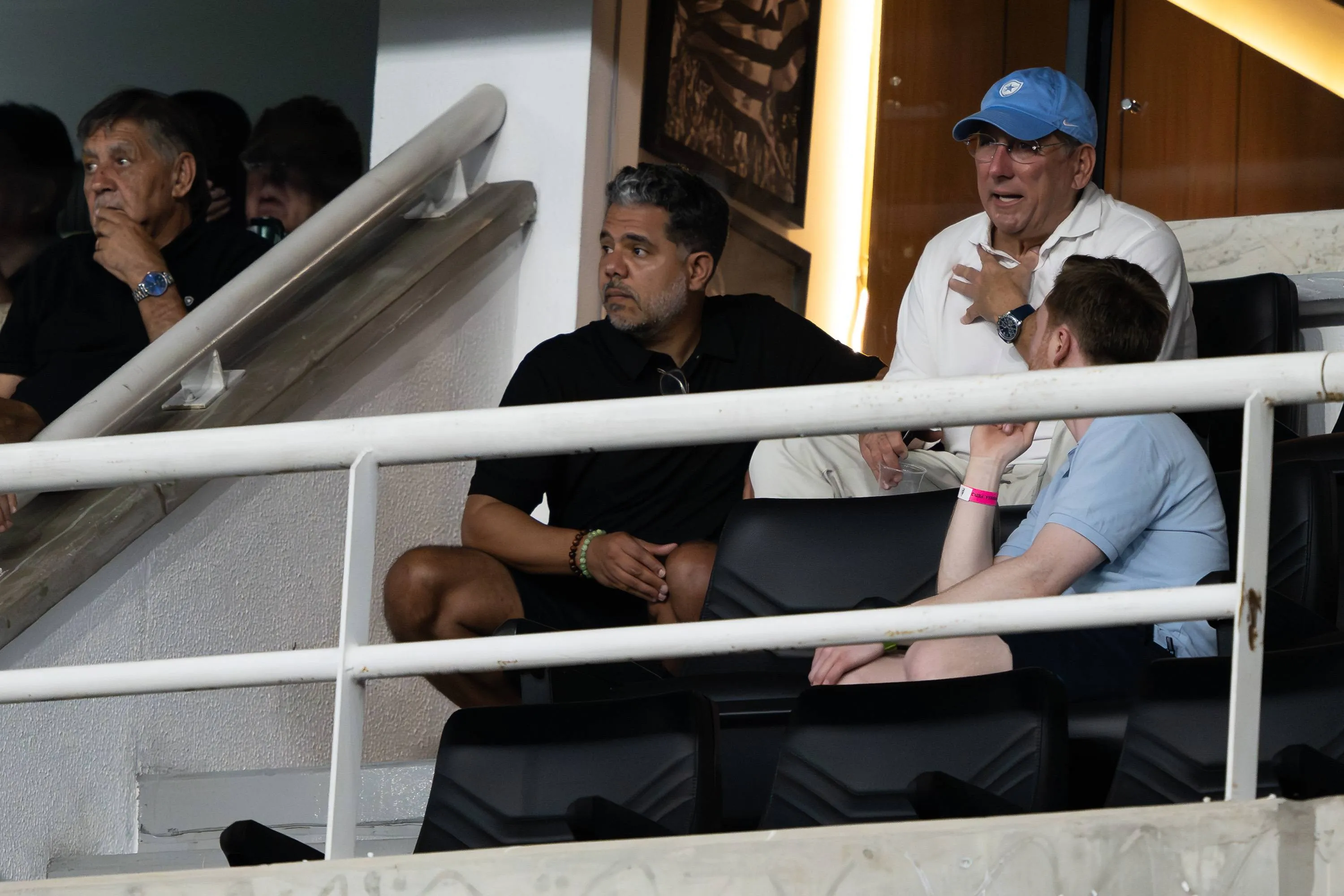 ICONSPORT_283704_0058