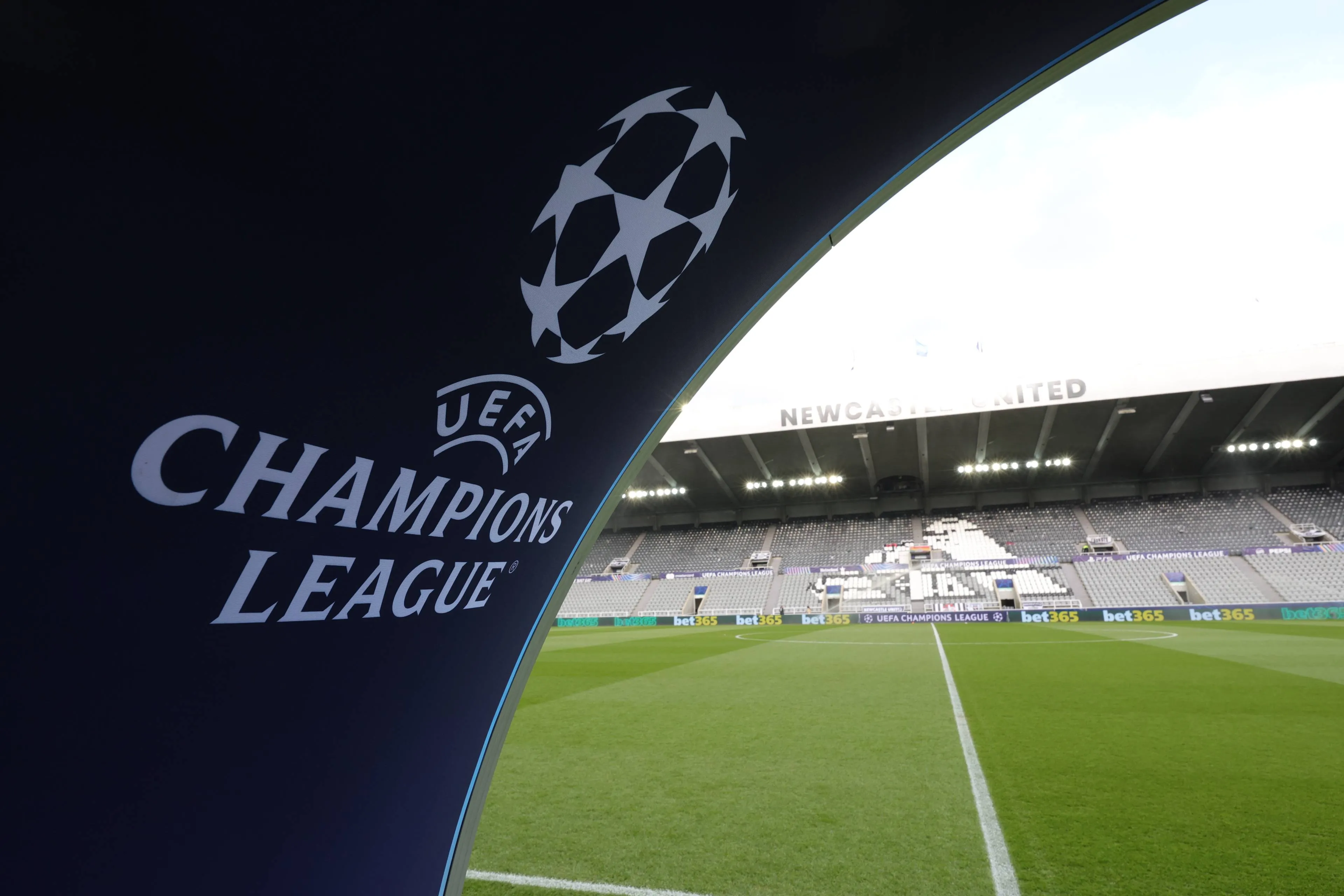 ICONSPORT_361540_0003