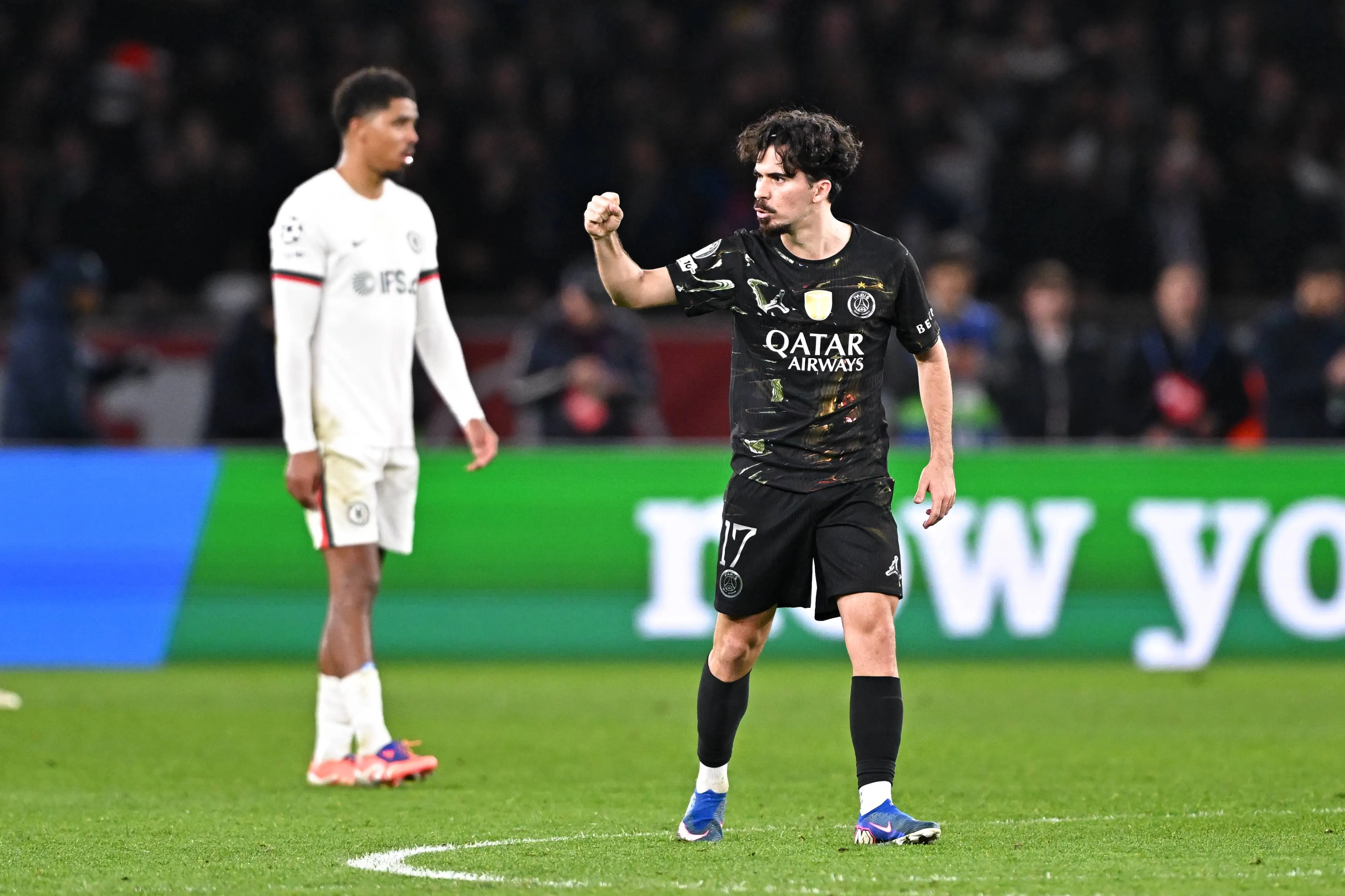 ICONSPORT_361644_0215