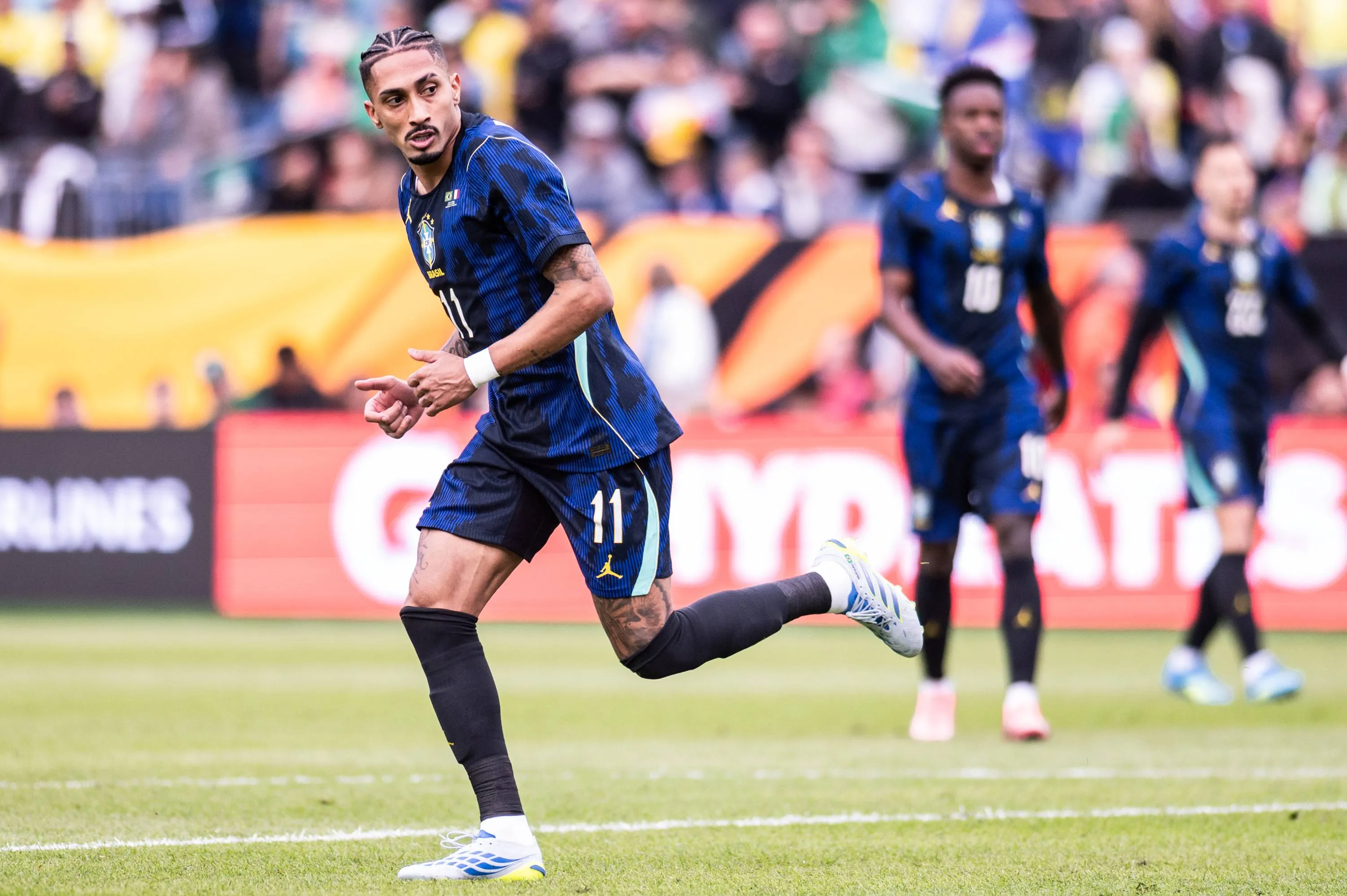 ICONSPORT_362937_0881