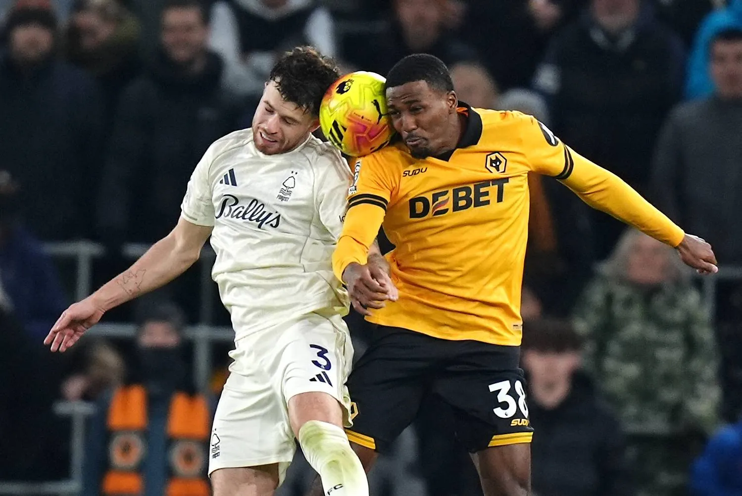 Marseille pense à Jackson Tchatchoua pour se renforcer