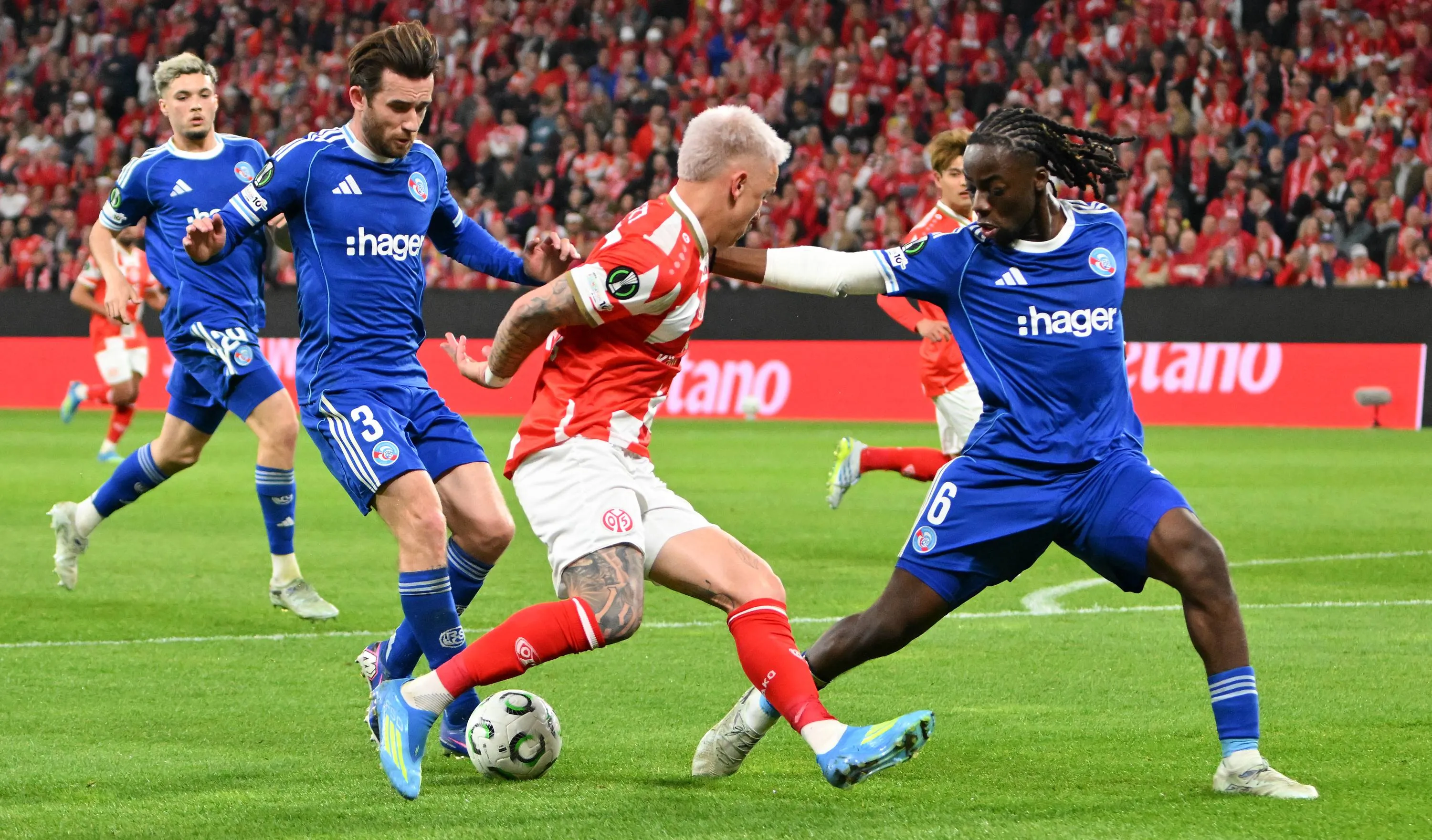 ICONSPORT_363945_0126