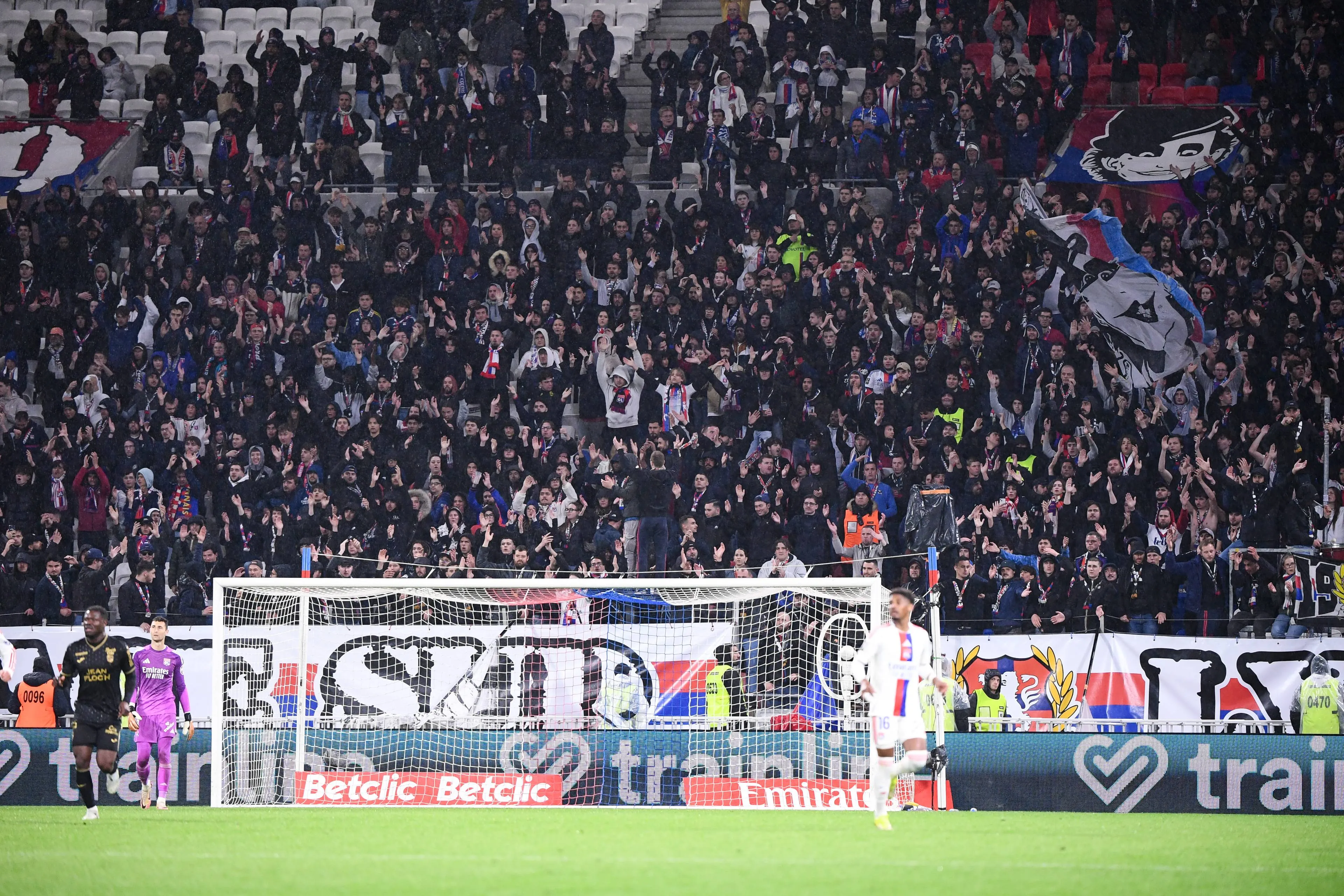 ICONSPORT_364181_0185