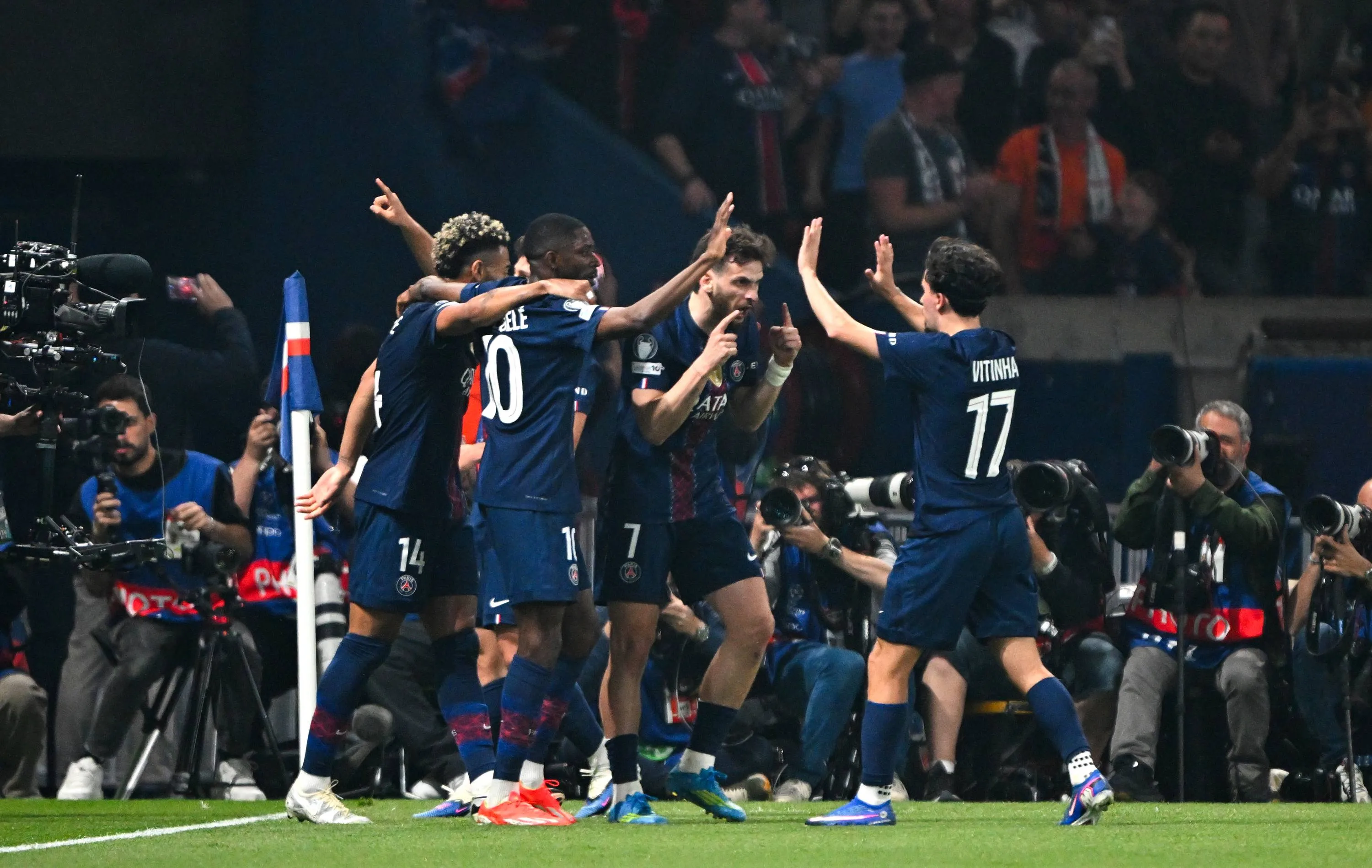 ICONSPORT_365292_0443