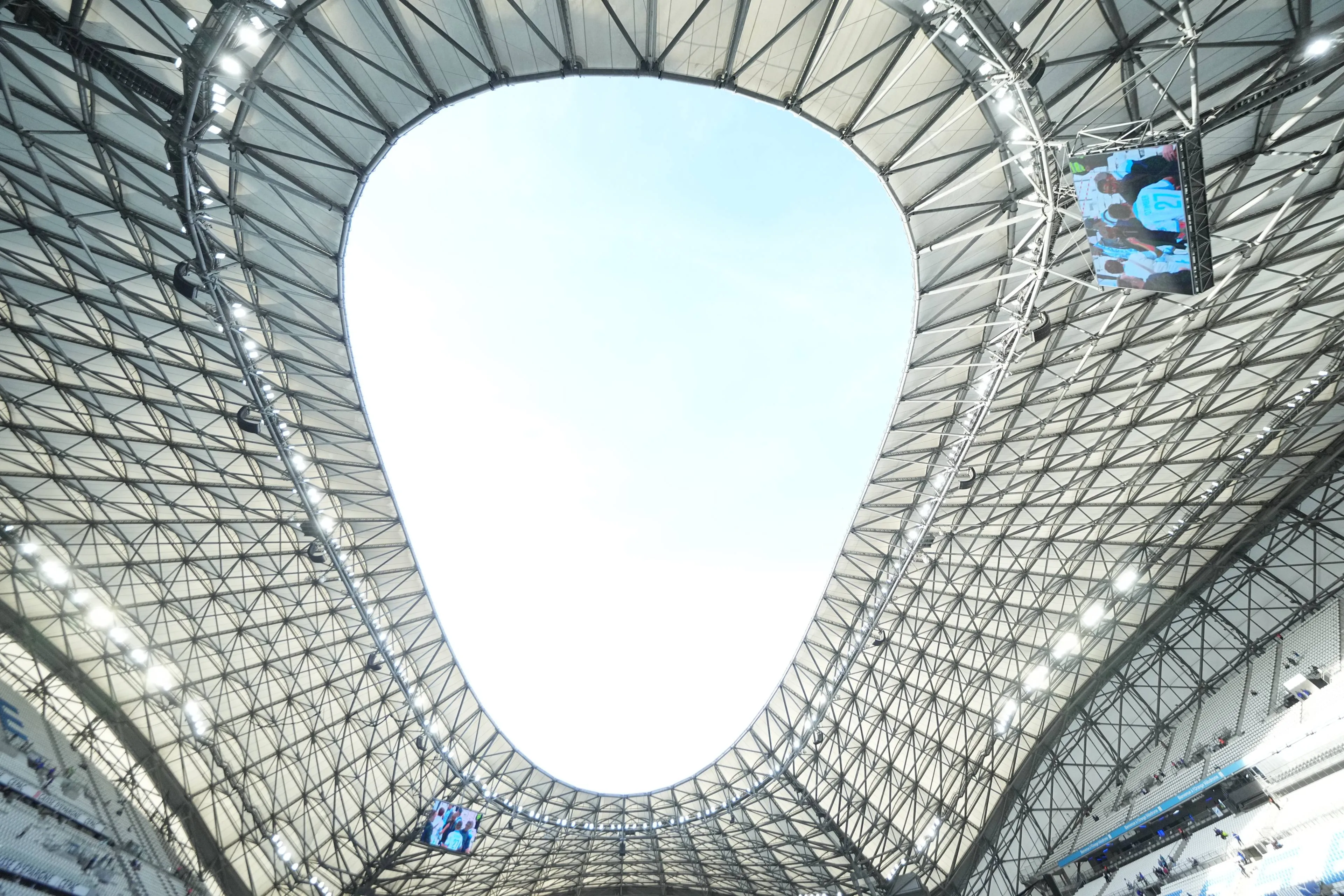ICONSPORT_366586_0003