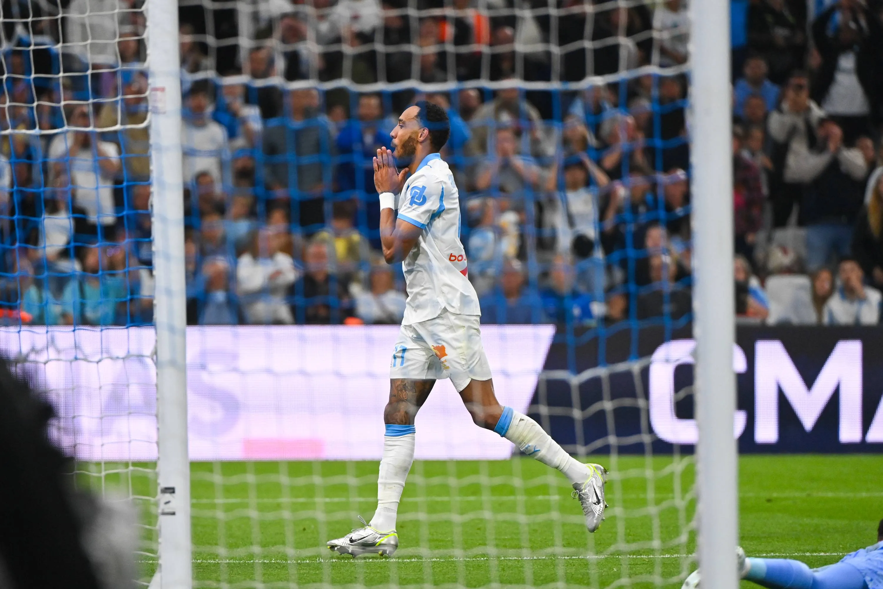 Om Le Genoa Appelle Aubameyang