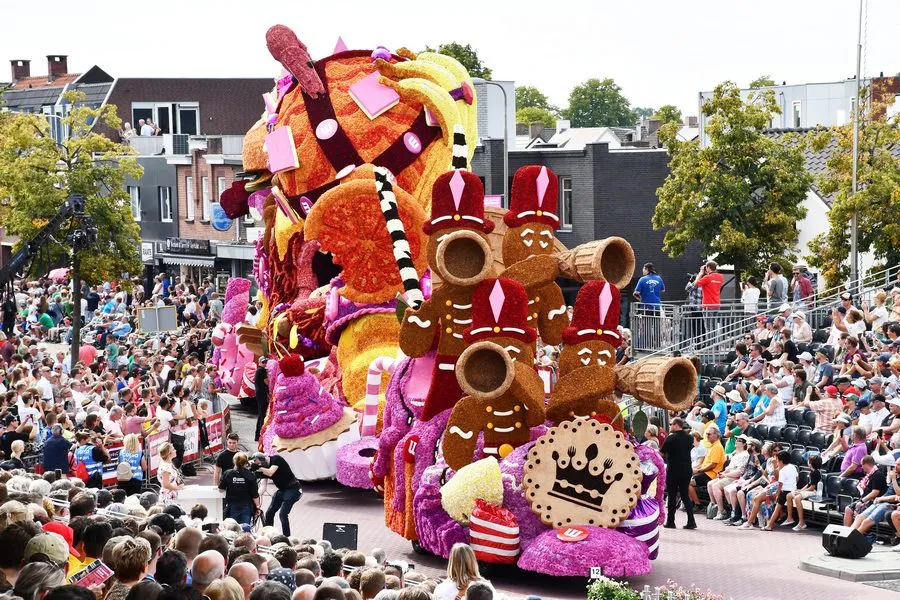20220904 zundert corso lhs3923
