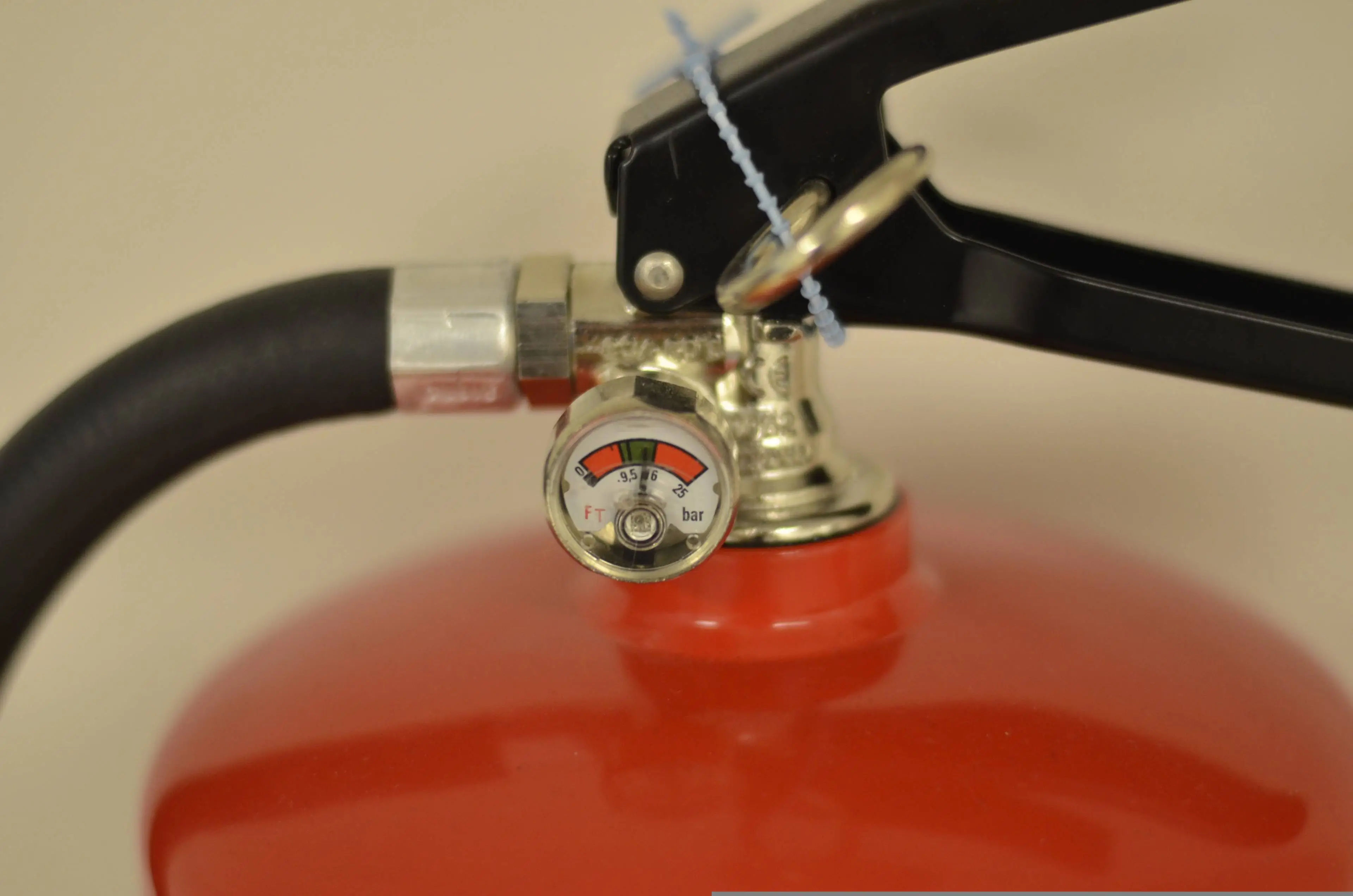 daniel1606-powder-apparatus-1750257