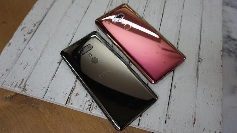 htc u12 plus black and red thumb800