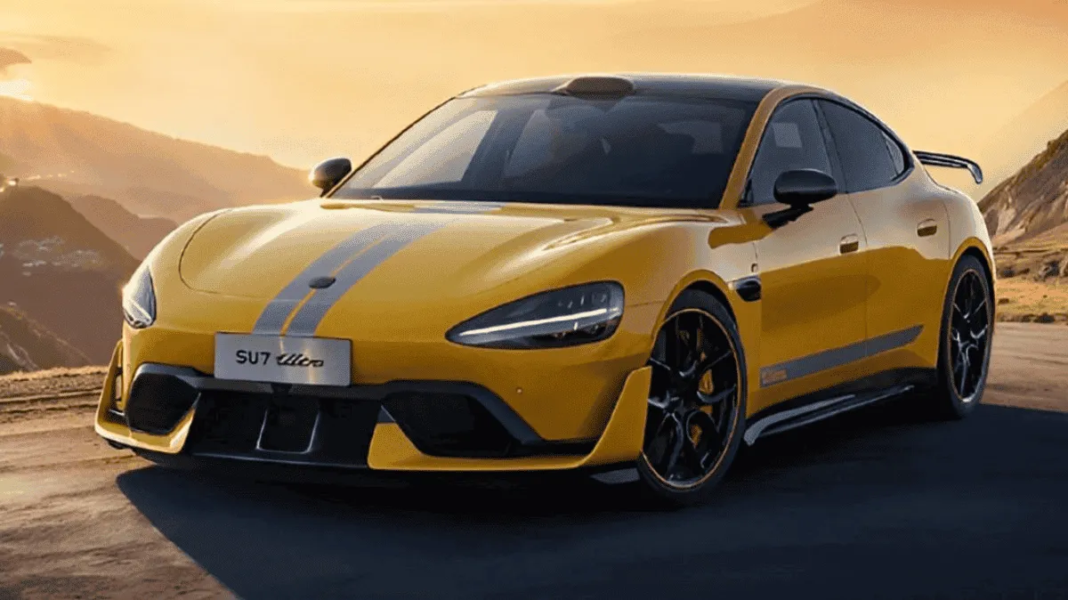 Xiaomi SU7 Ultra Impresses in Showrooms