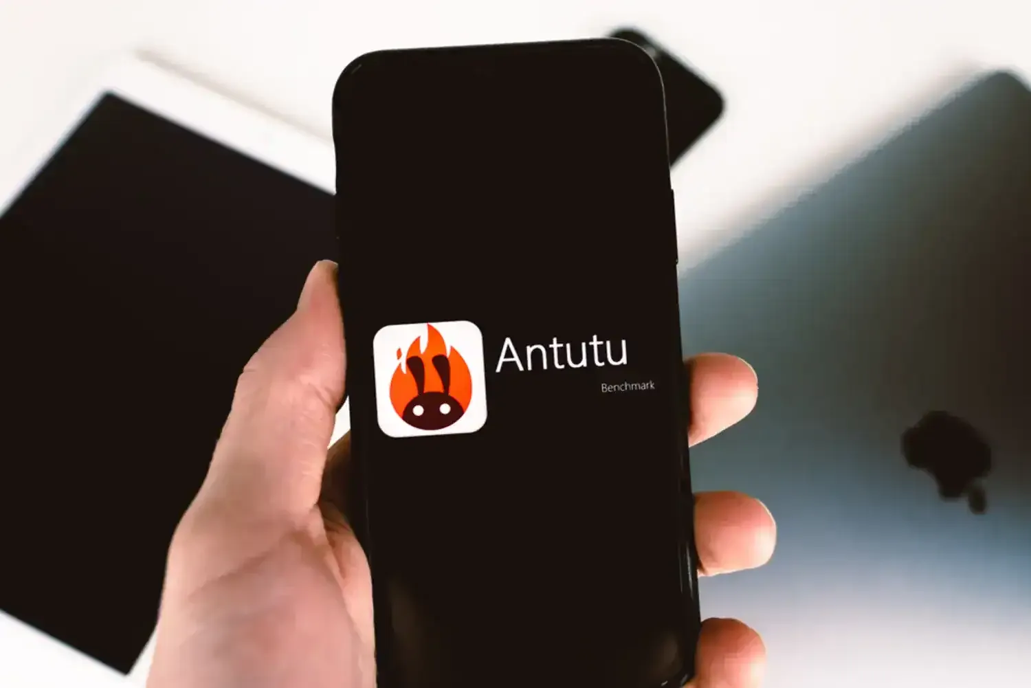 August 2025 AnTuTu Benchmarks: The King is still ALIVE!