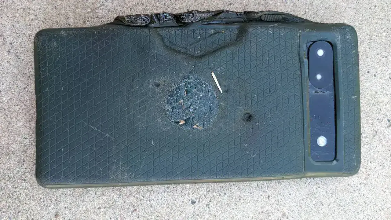 google pixel 9a melting incident image 1