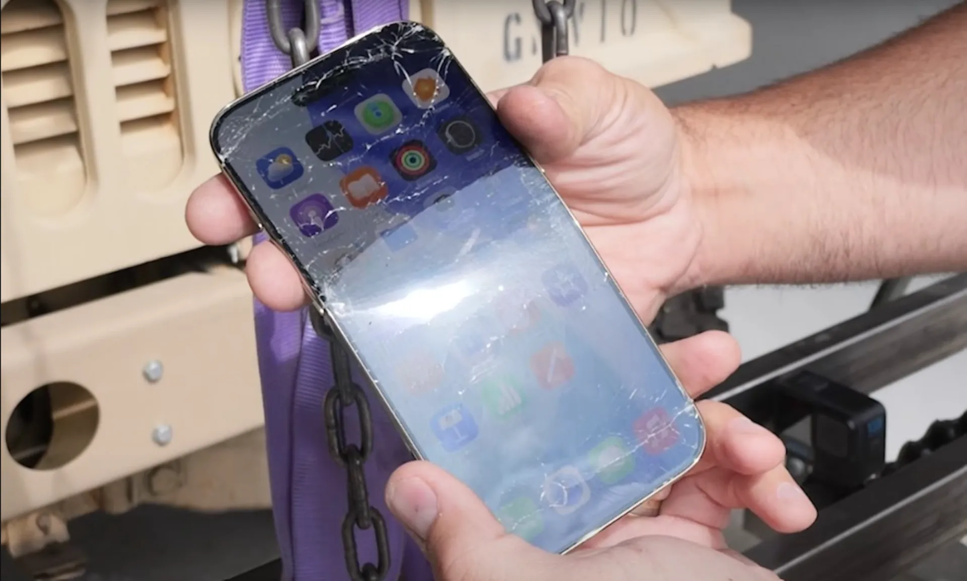 JerryRigEverything tortures iPhone Air in brutal bend test — what happened at 216 pounds will shock you