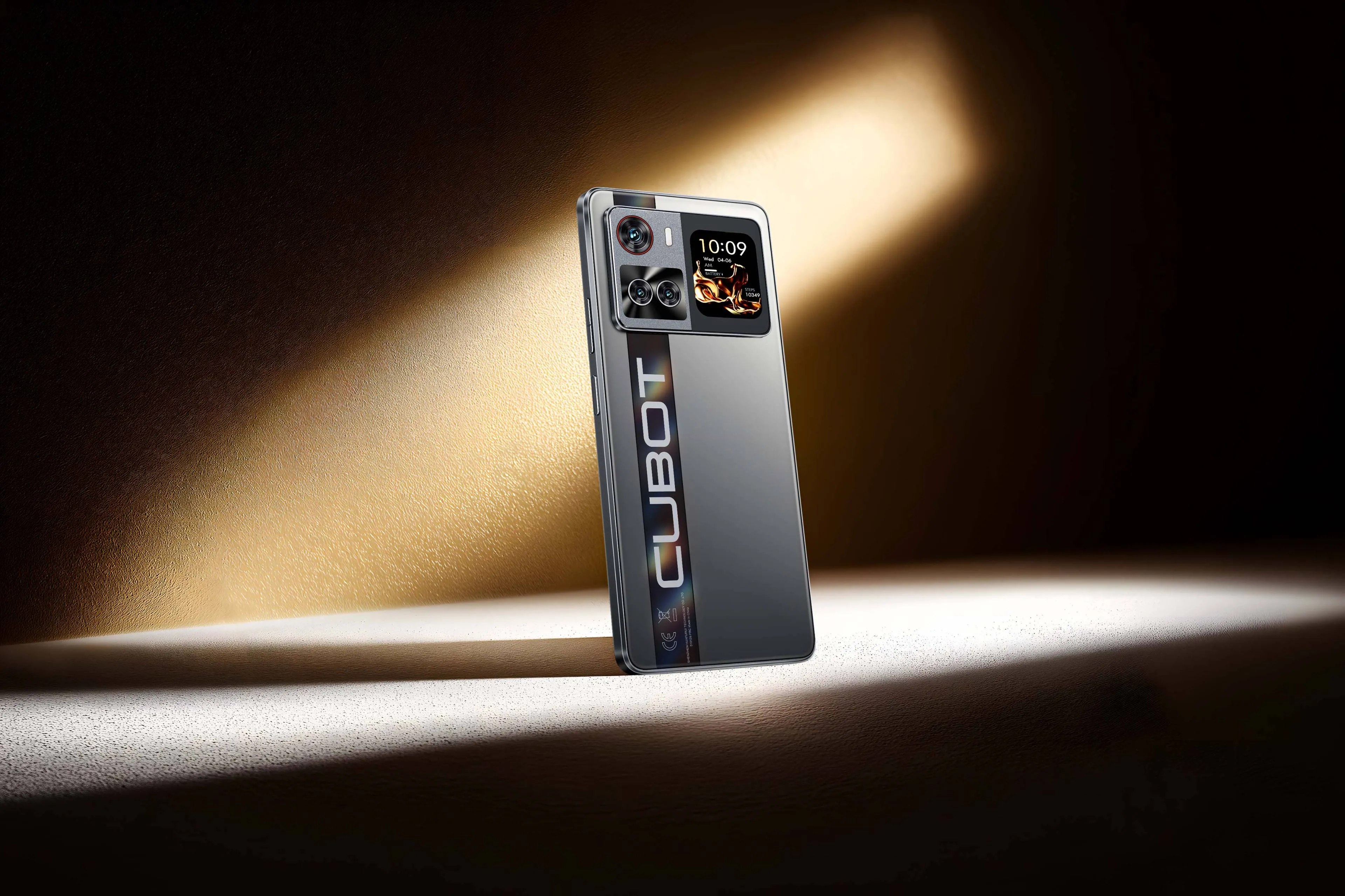 ZTE LiberoFlip 【状態C】 ZTE's Libero Flip is a super-affordable foldable flip phone