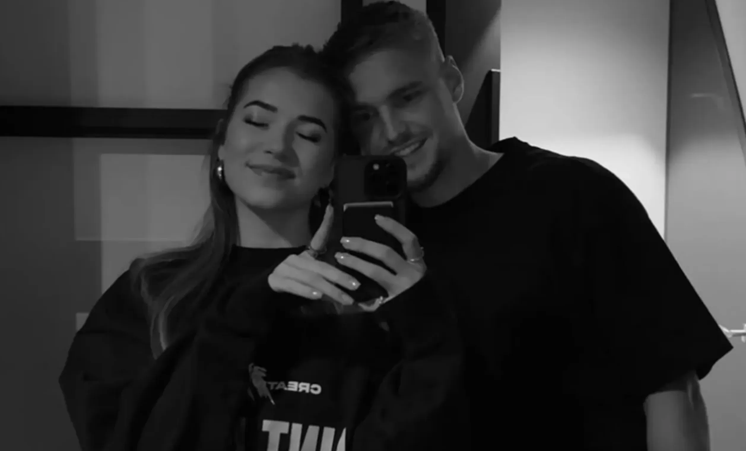 Jade Anna en Kenneth Taylor onder vuur na gezinsuitbreiding