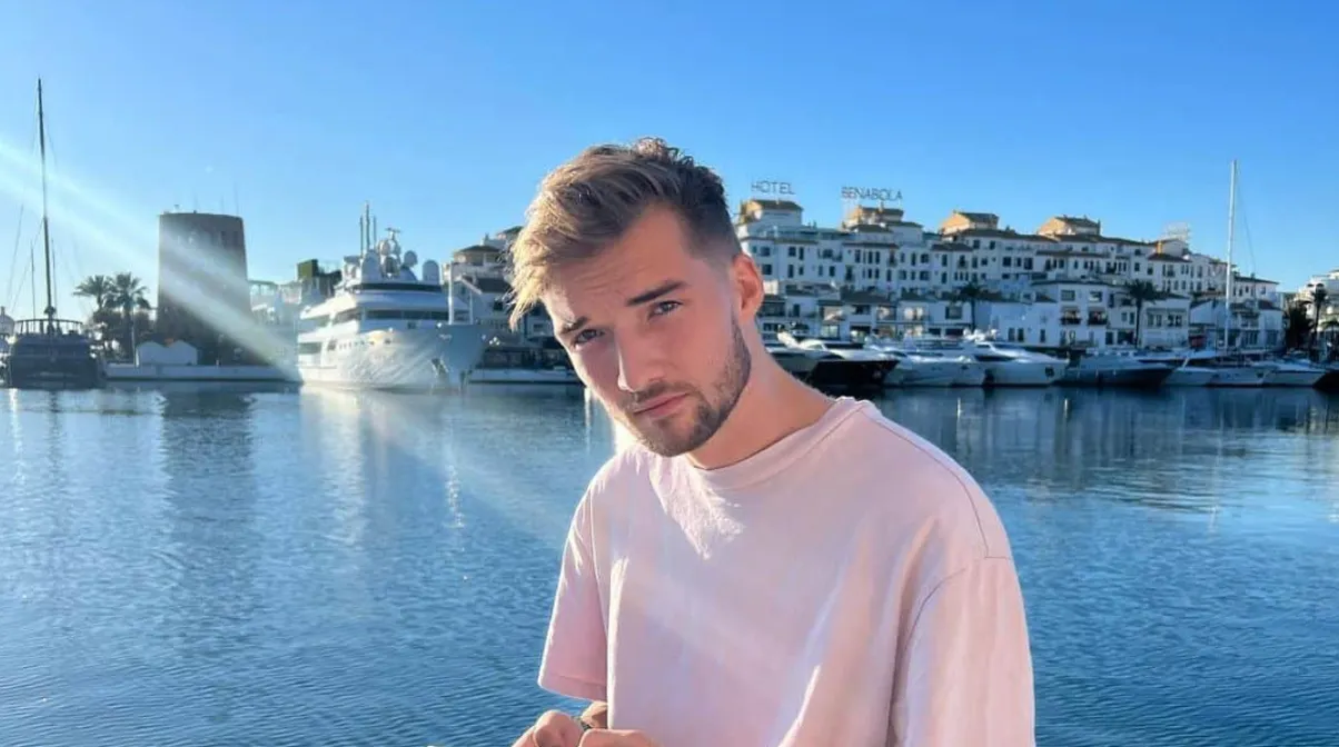 Voor dit bizarre bedrag verkoopt Gio Latooy zijn miljoenenvilla