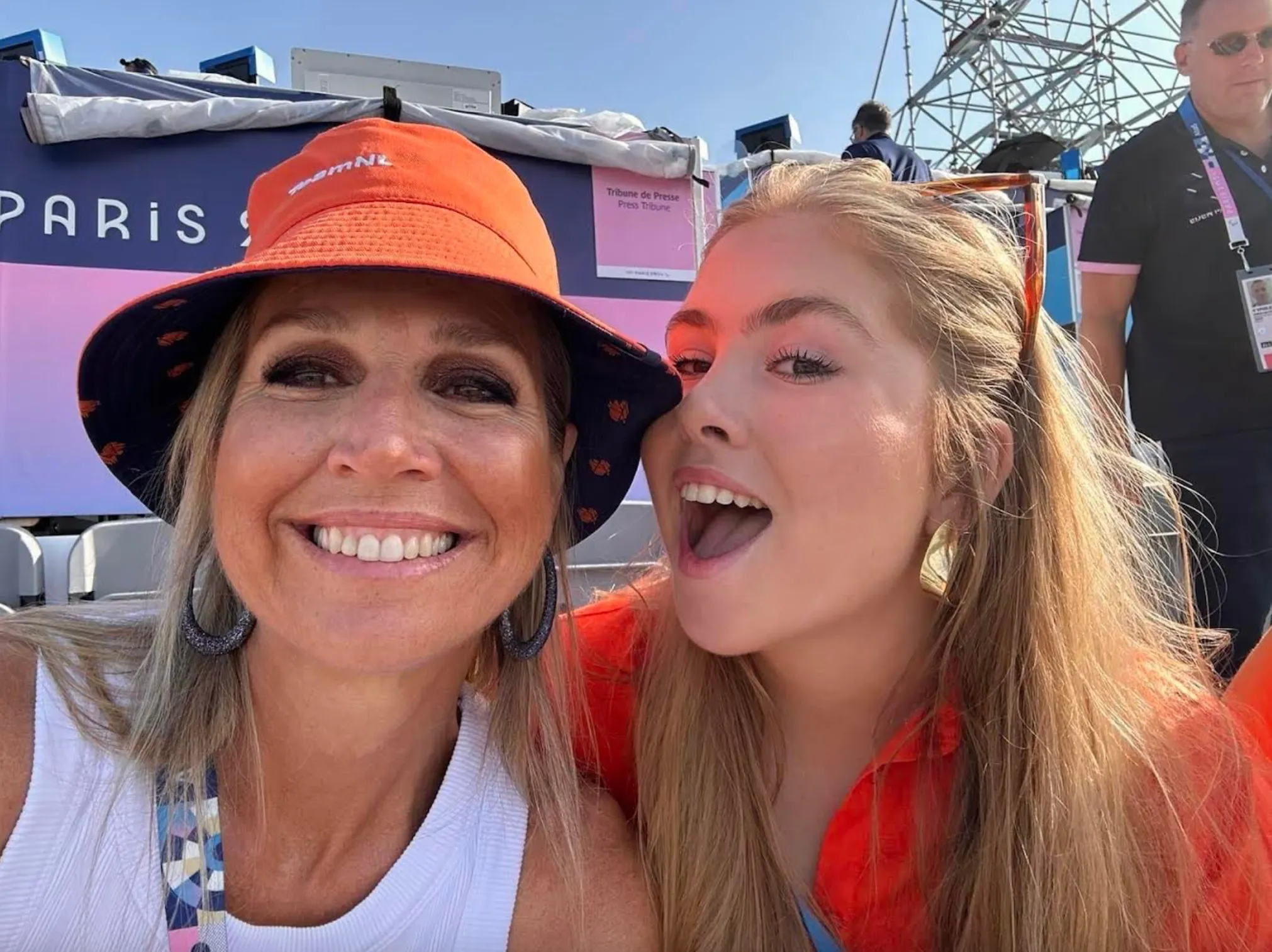 Beelden van nieuwjaarsfeest Amalia en Alexia gelekt