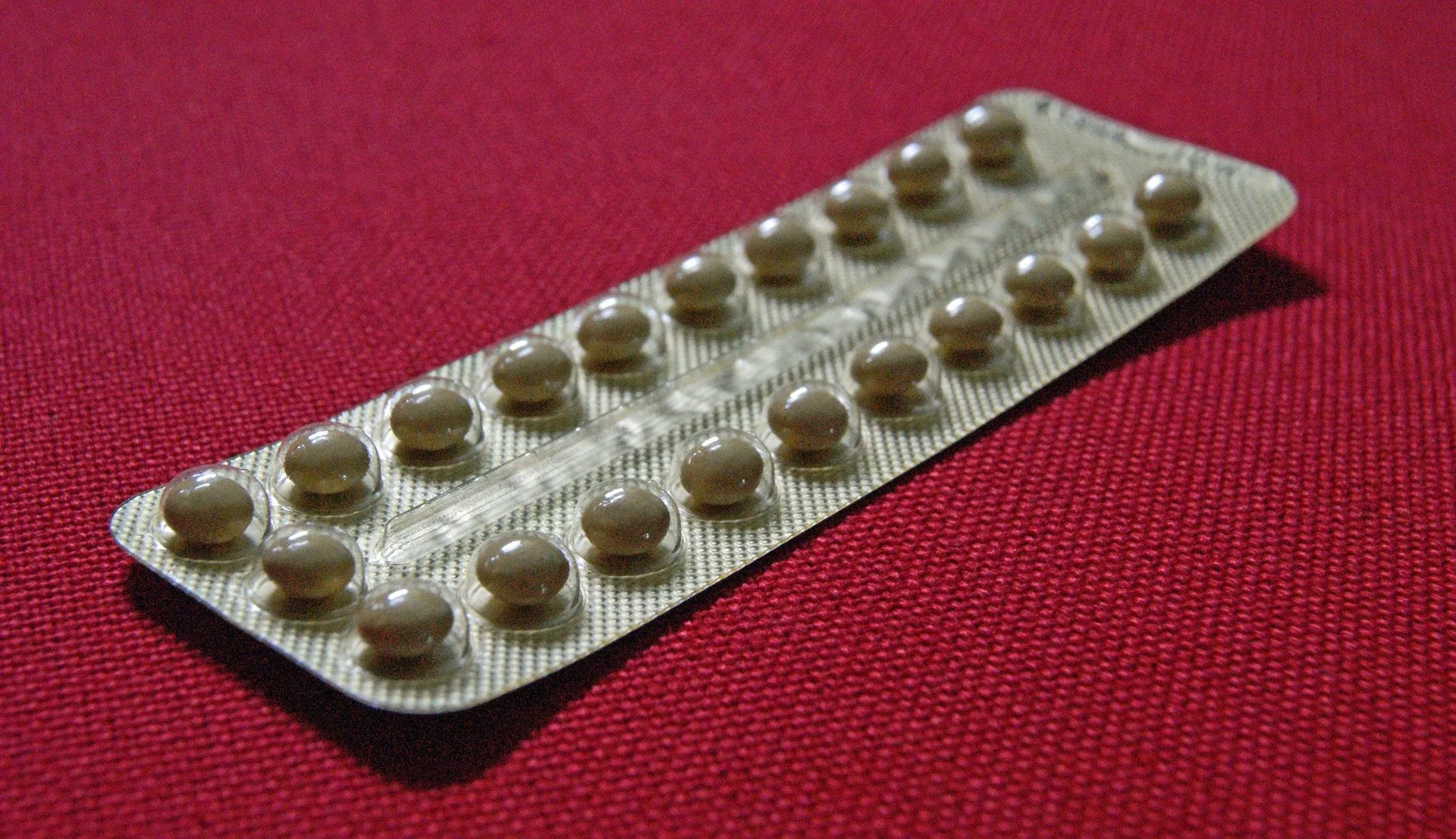 contraceptive pills 849413 1920