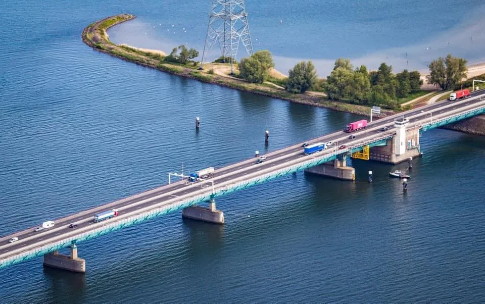 Haringvlietbrug vanavond tijdelijk afgesloten
