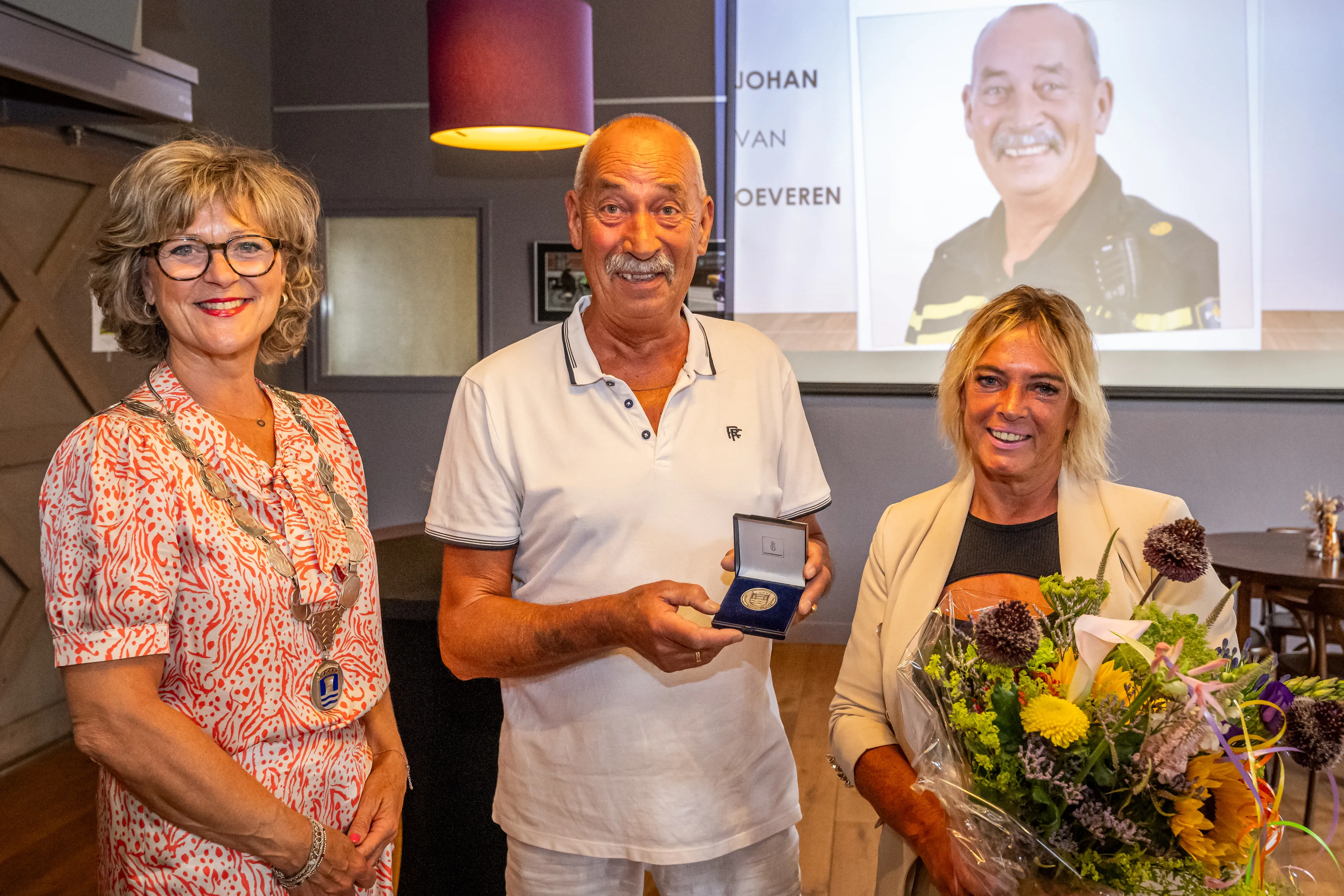 burgemeester ada grootenboer met johan van oeveren en zijn vrouw