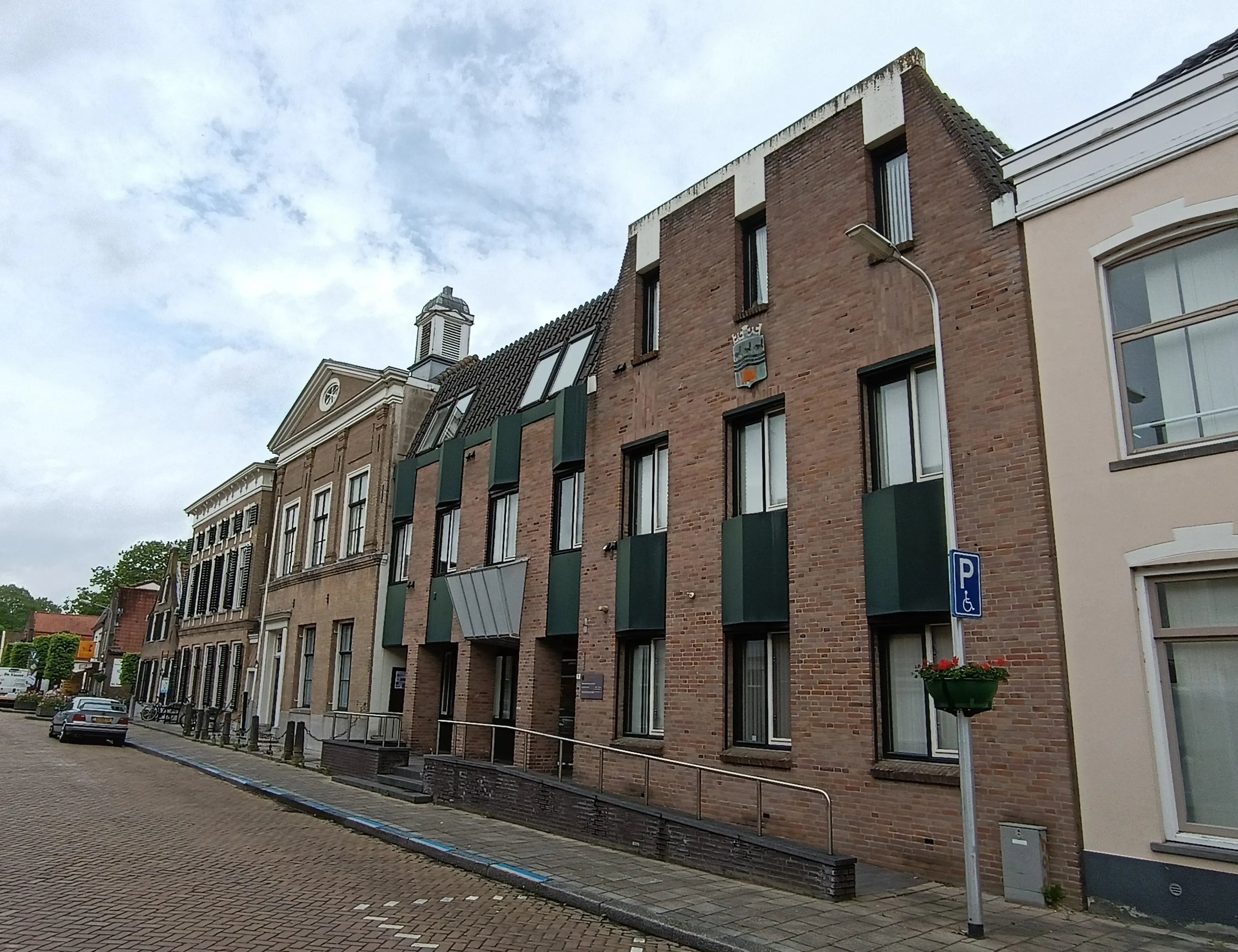 voormalig gemeentehuis dirksland