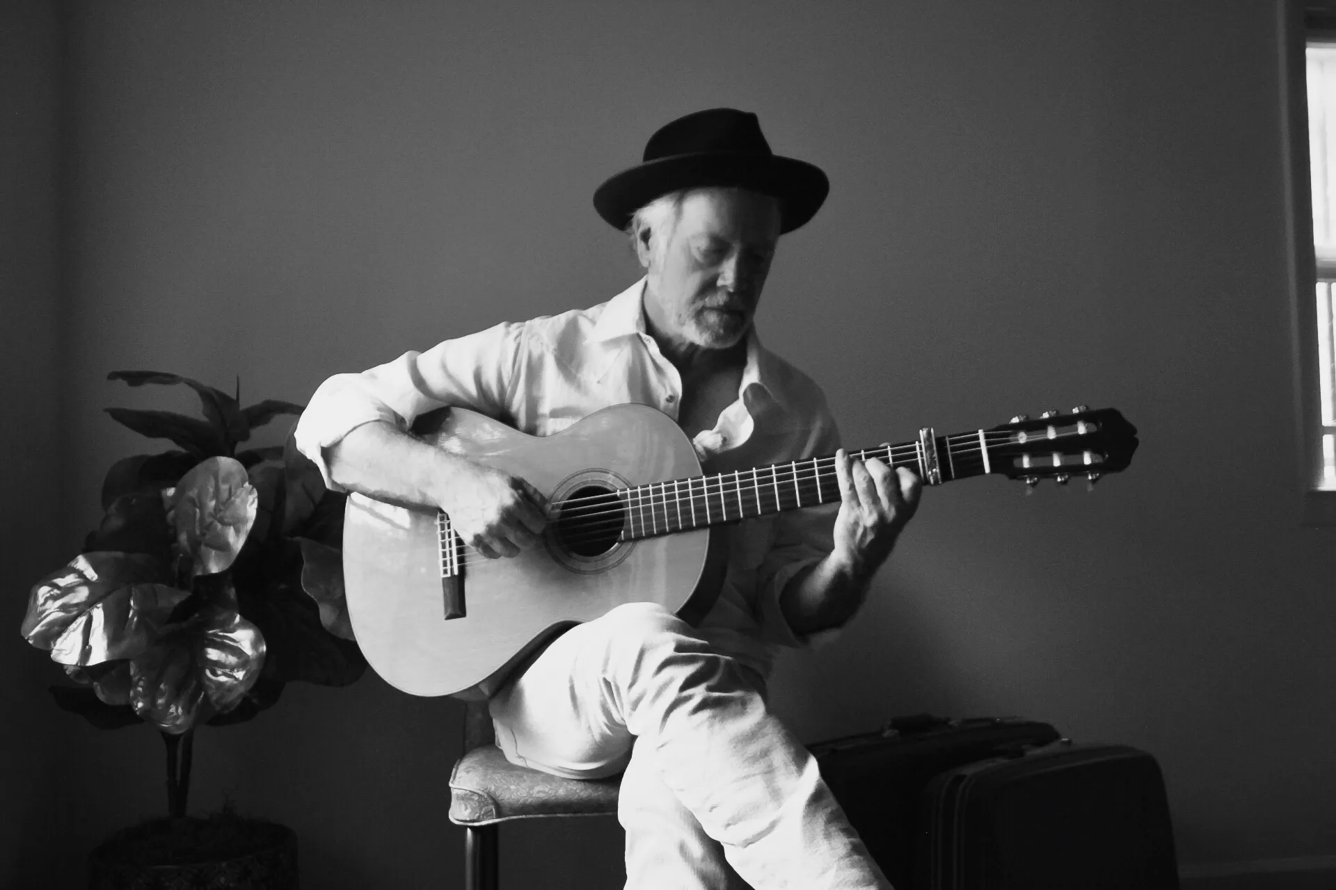 wyatt easterling playing guitar