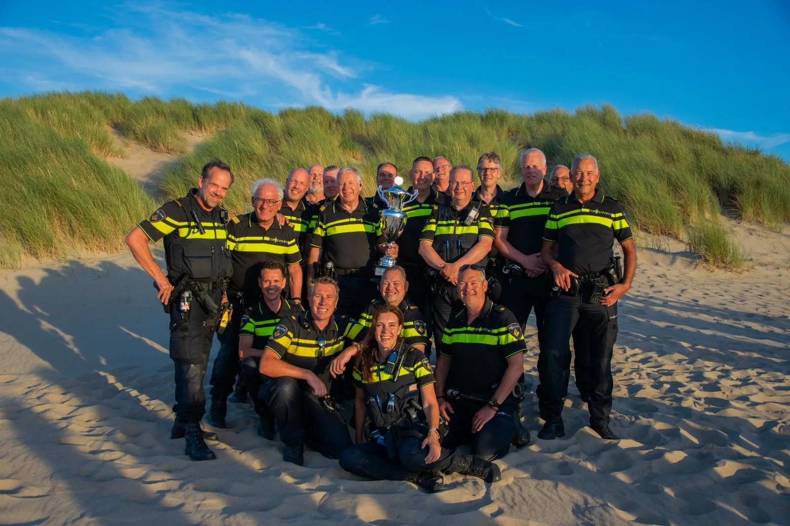 Prijs voor vrijwillige politie op het strand