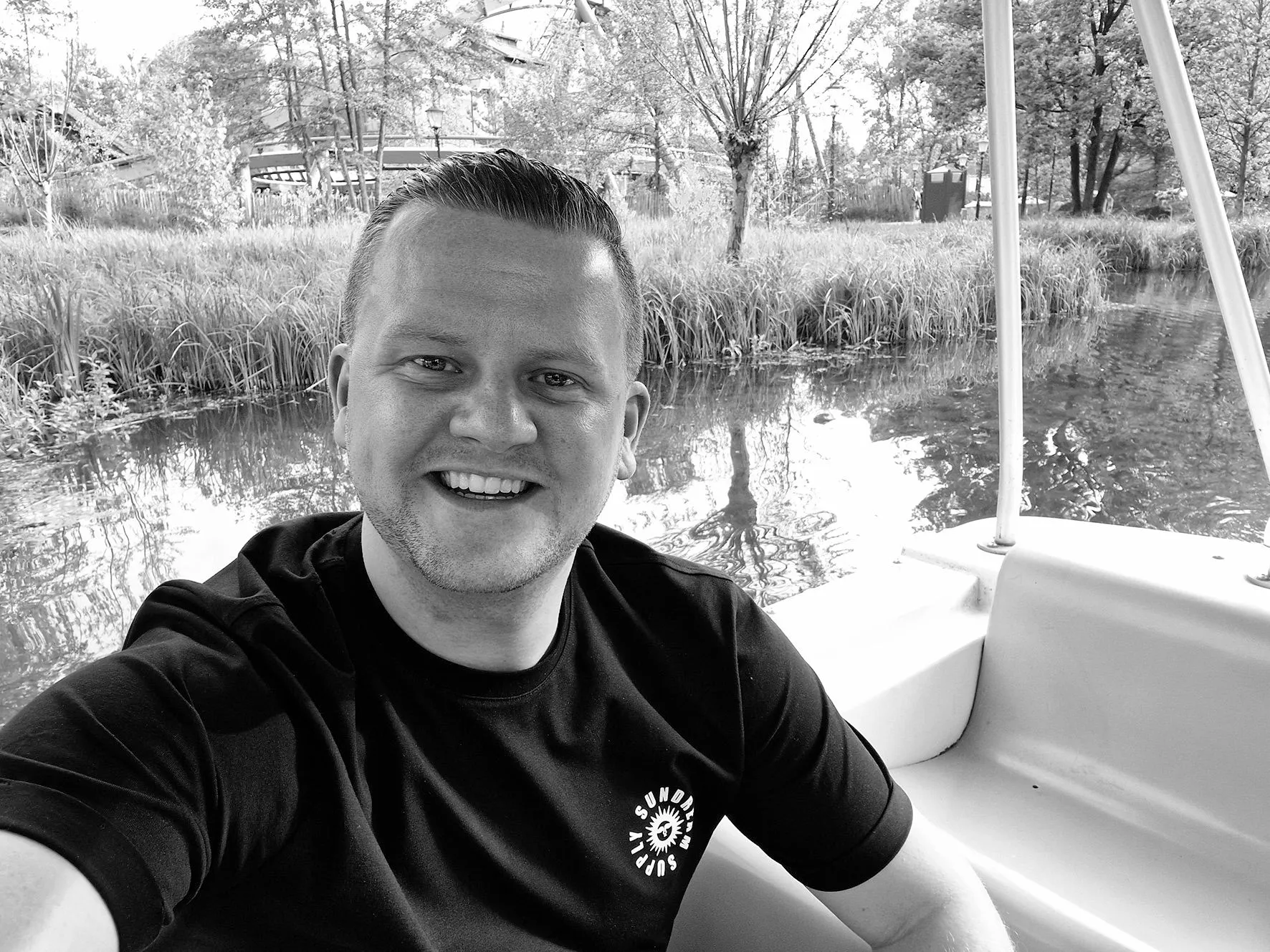 Loek Wortel uit Oude-Tonge brengt eerste boek uit