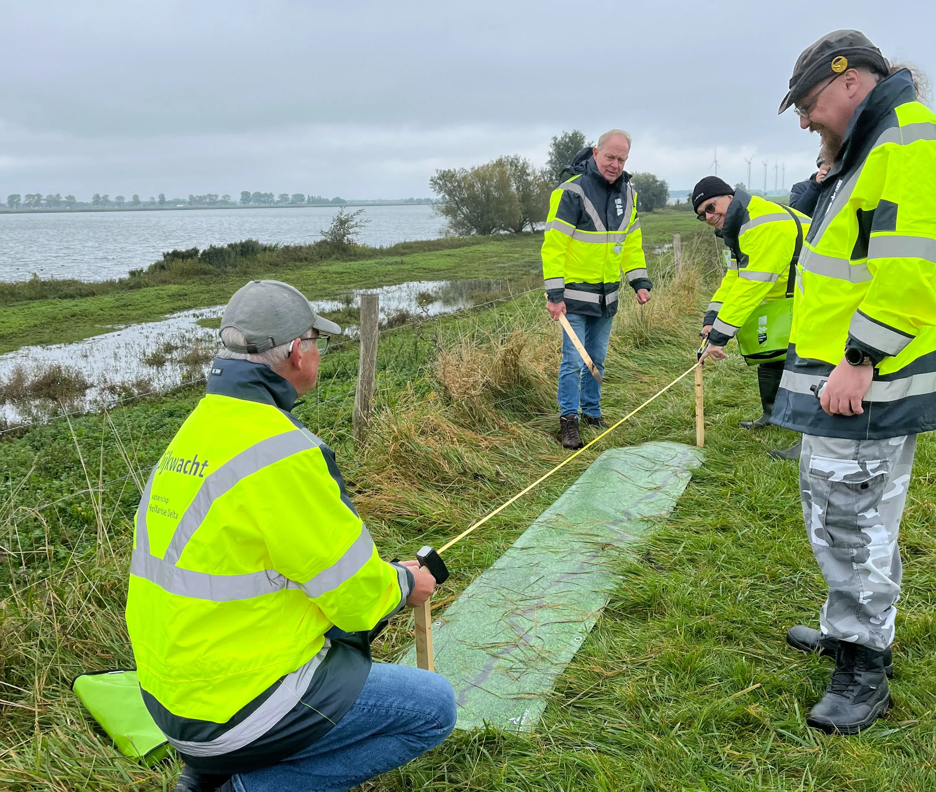 Trainingsweek dijkbewakingsorganisatie op Tiengemeten