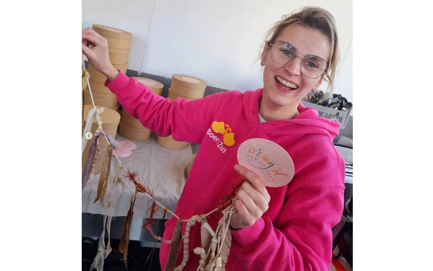 Pop-up ‘Verslingerd aan Goeree’ knipt en knoopt erop los