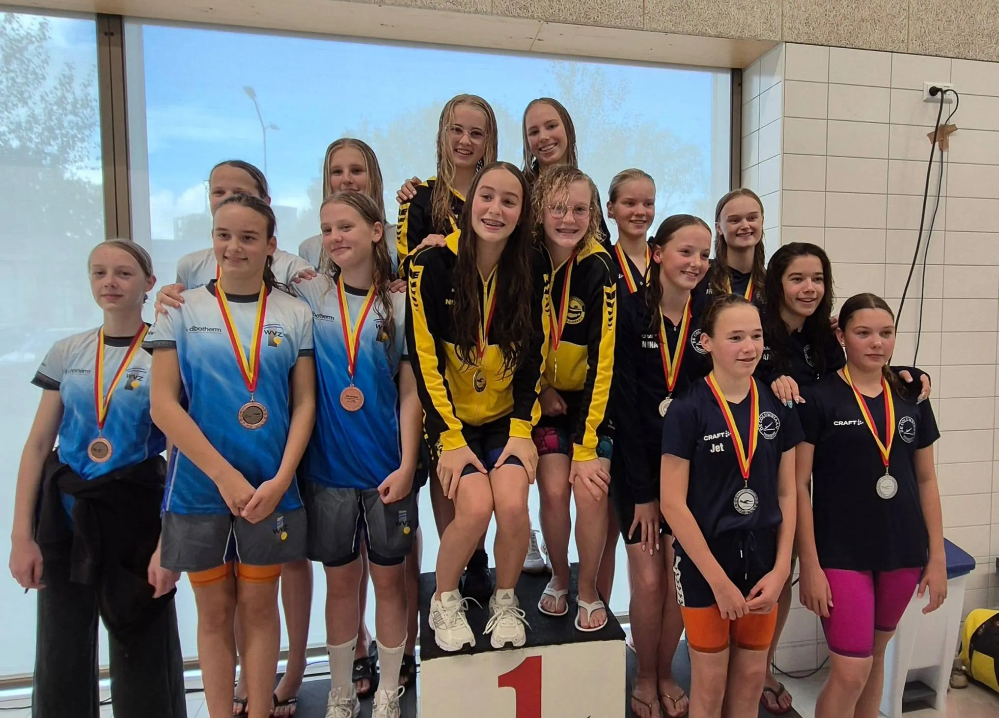 Provinciale titel voor Schotejil-zwemsters