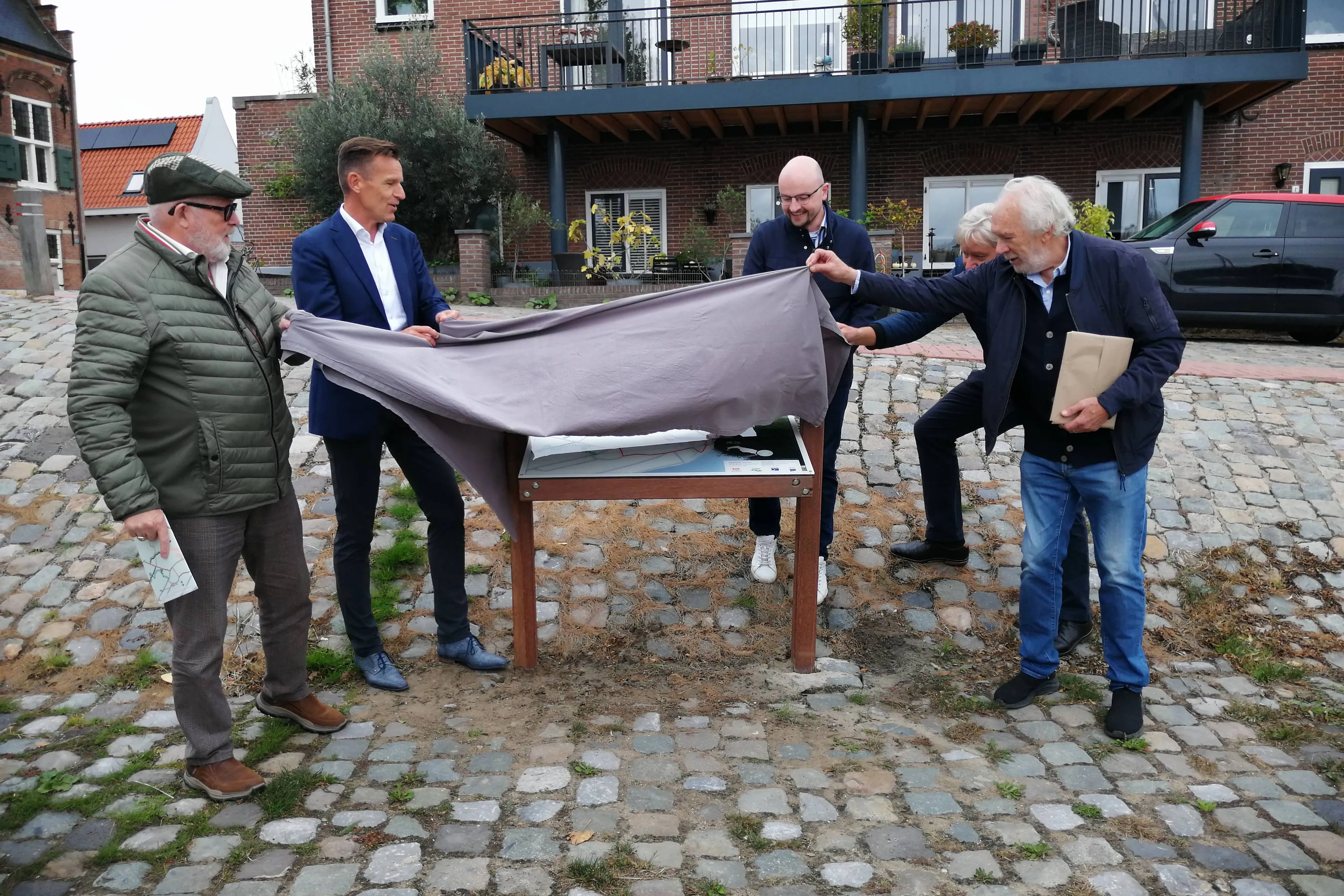 Kreek- en landschapsroute Ooltgensplaat onthuld