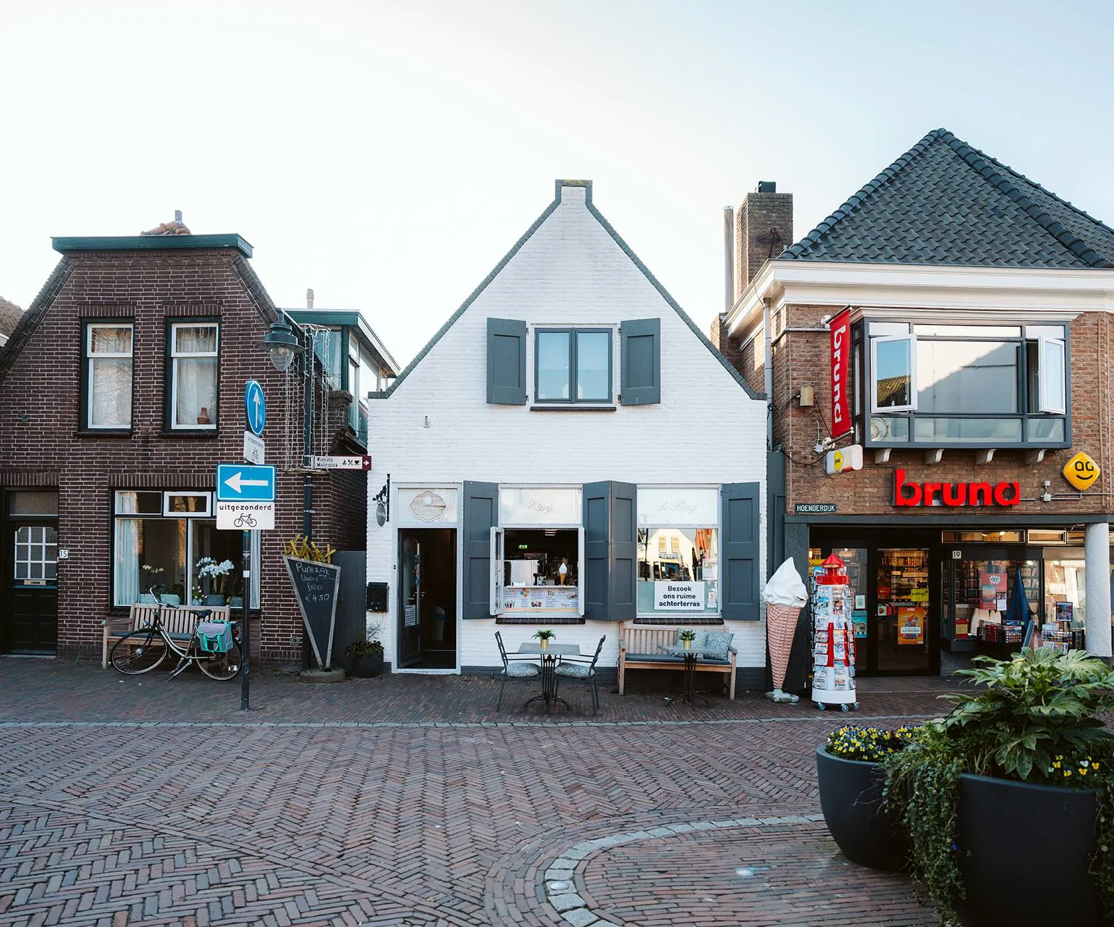 Eterij De Ring in Ouddorp viert 10-jarig bestaan