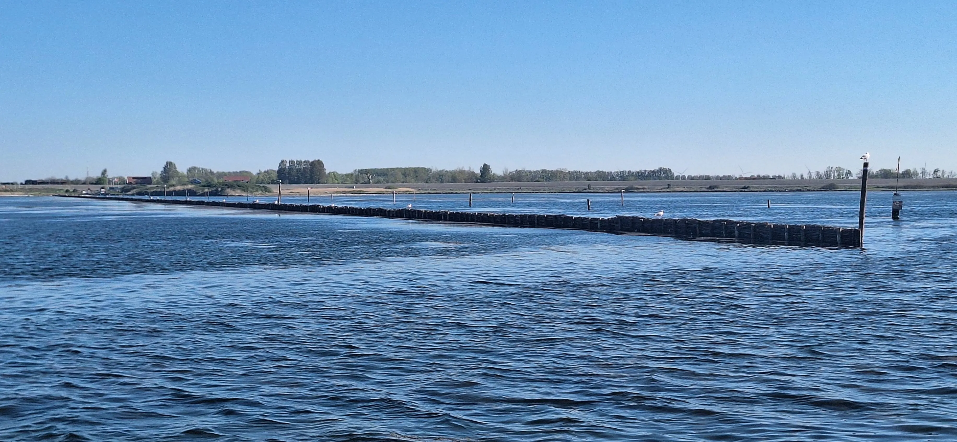 Nieuwe wiependam beschermt haven van Battenoord