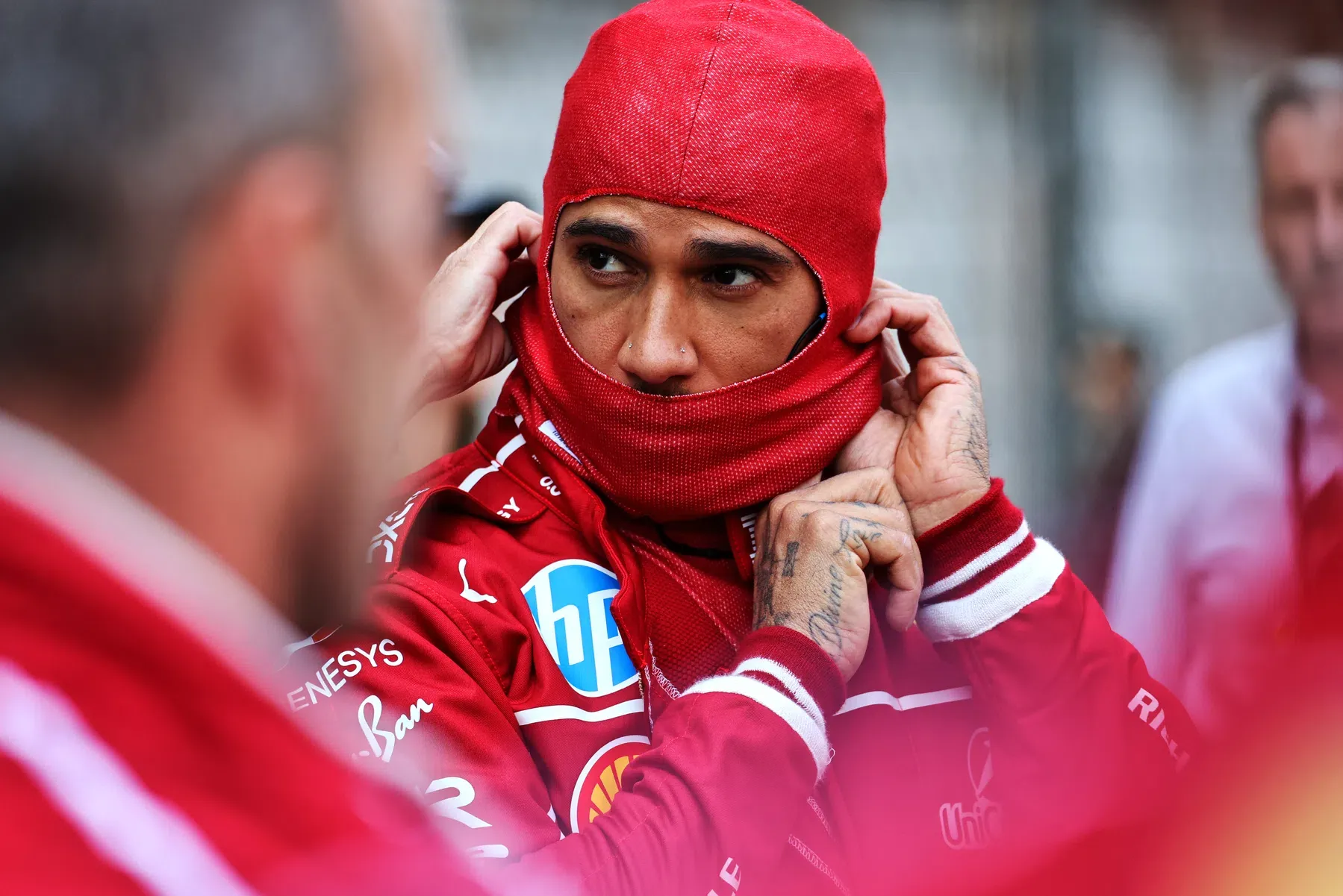 Hamilton dice que el SF-25 está "en el filo de la navaja"