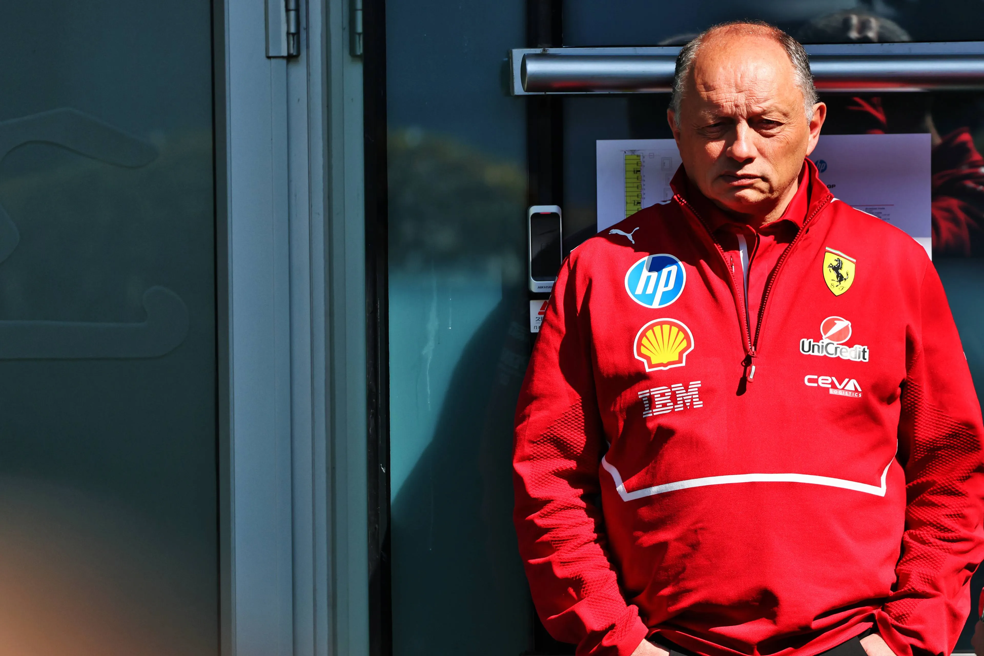 Fred Vasseur verdedigt Lewis Hamilton fel