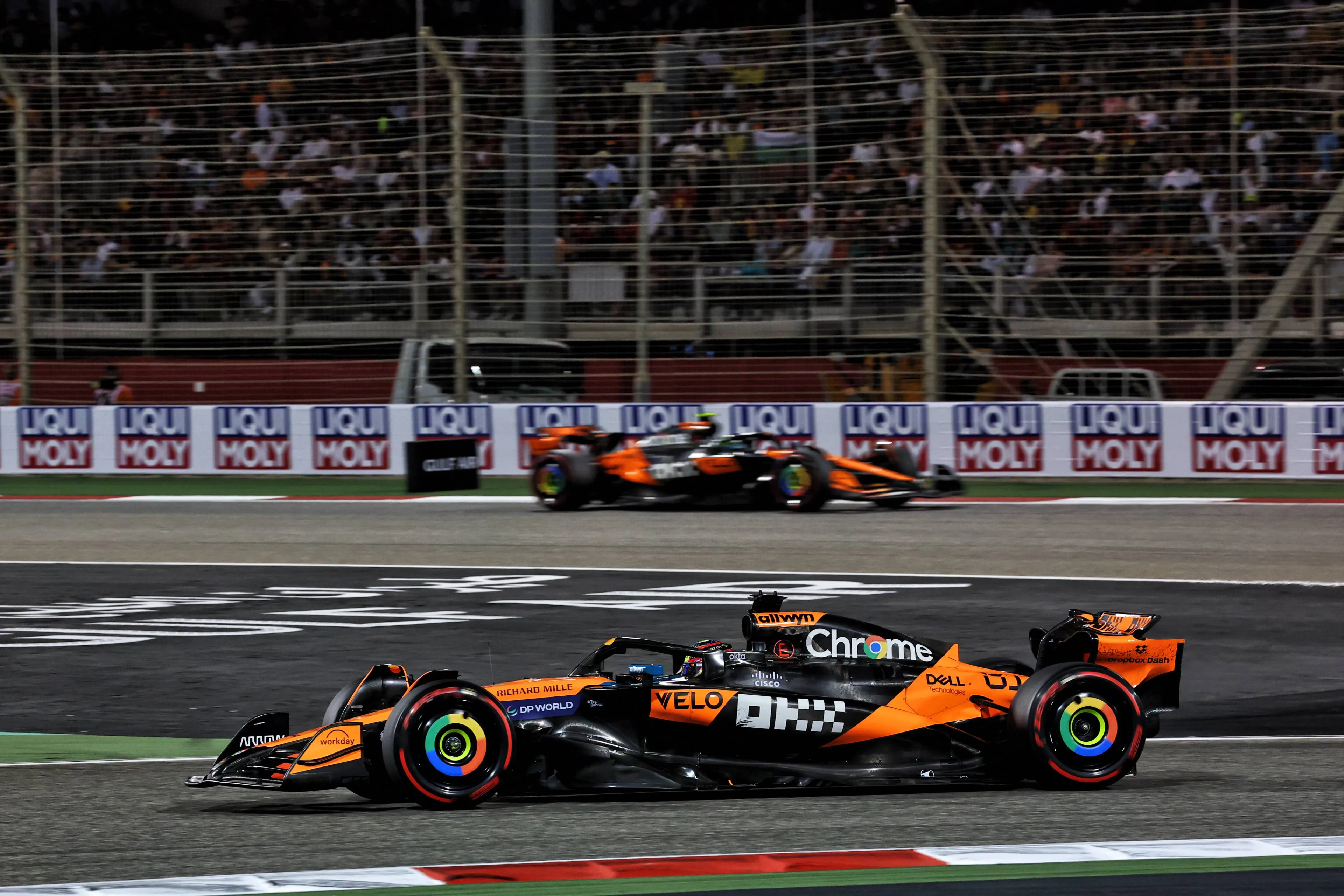 Piastri threatens Norris' lead in the championship with Bahrain win