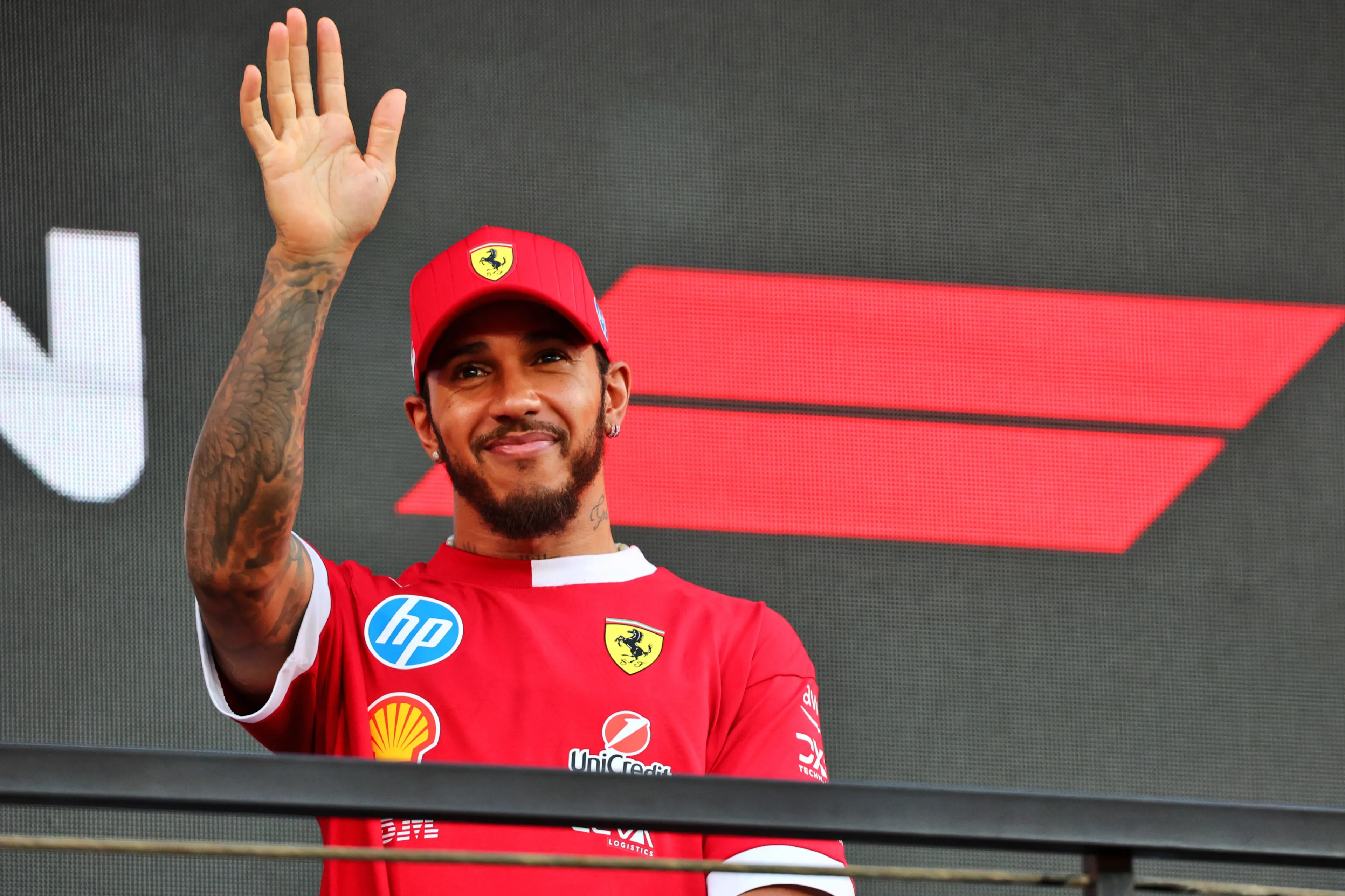 hamilton waving
