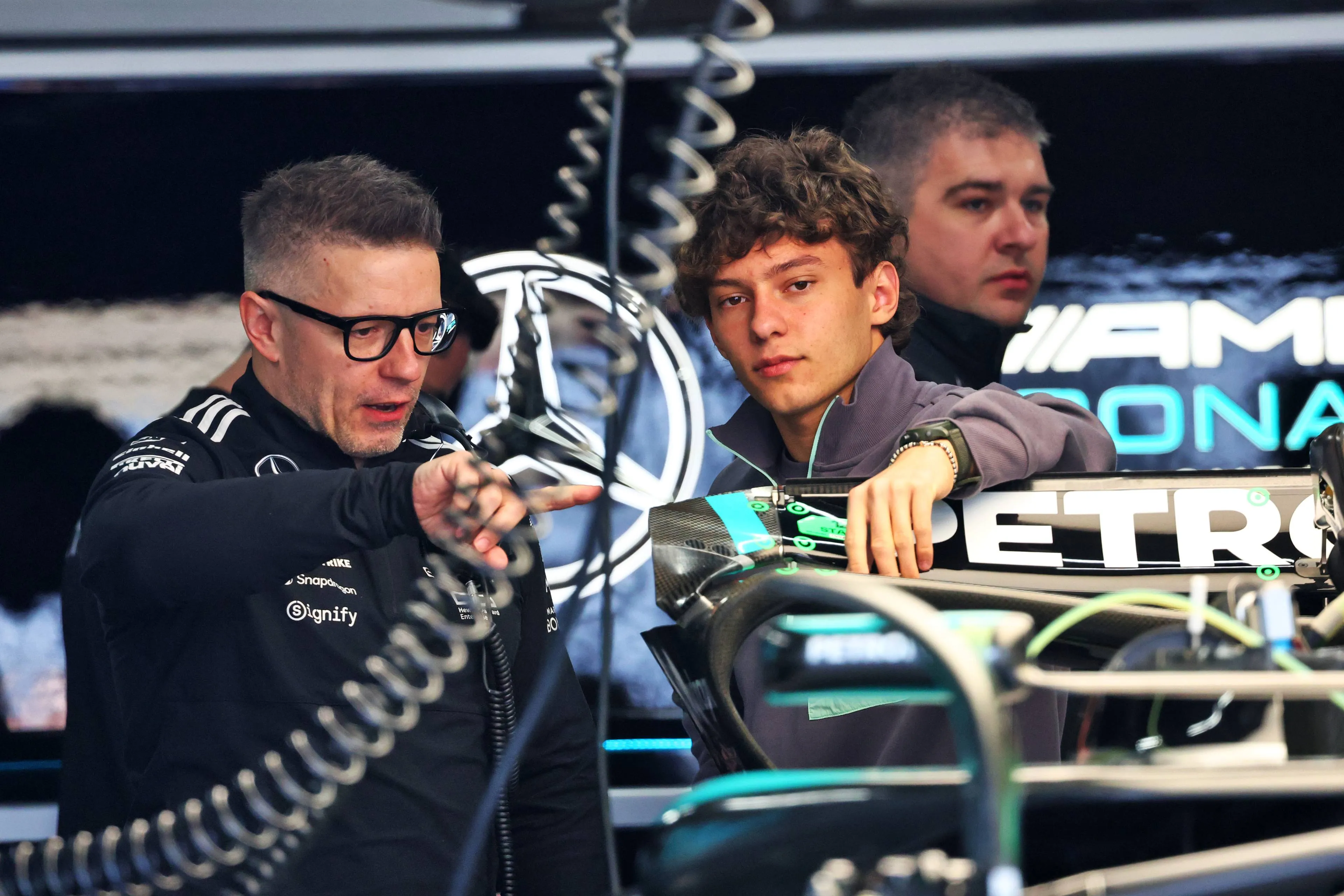 mercedes garage japan