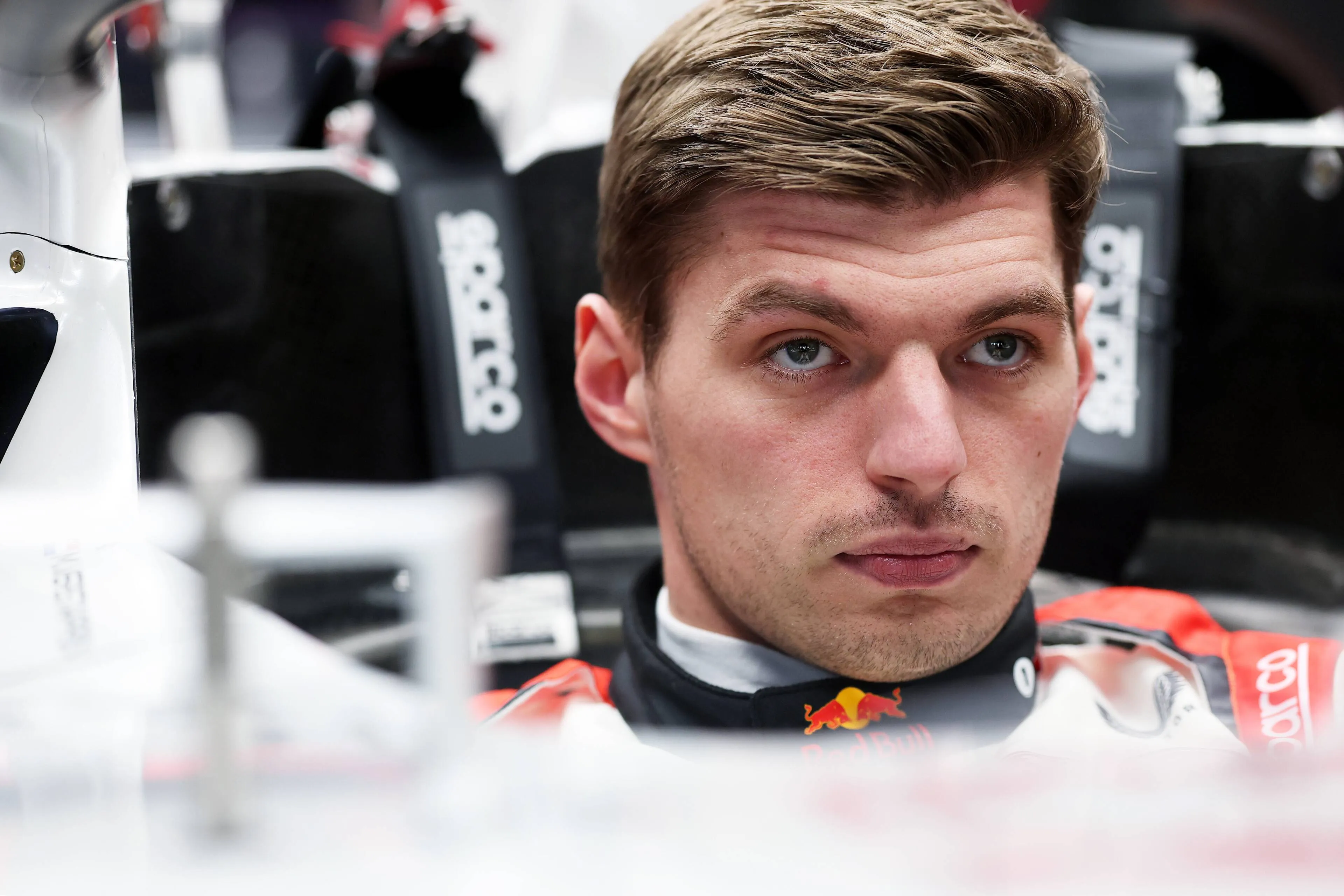 verstappen in de wagen in japan