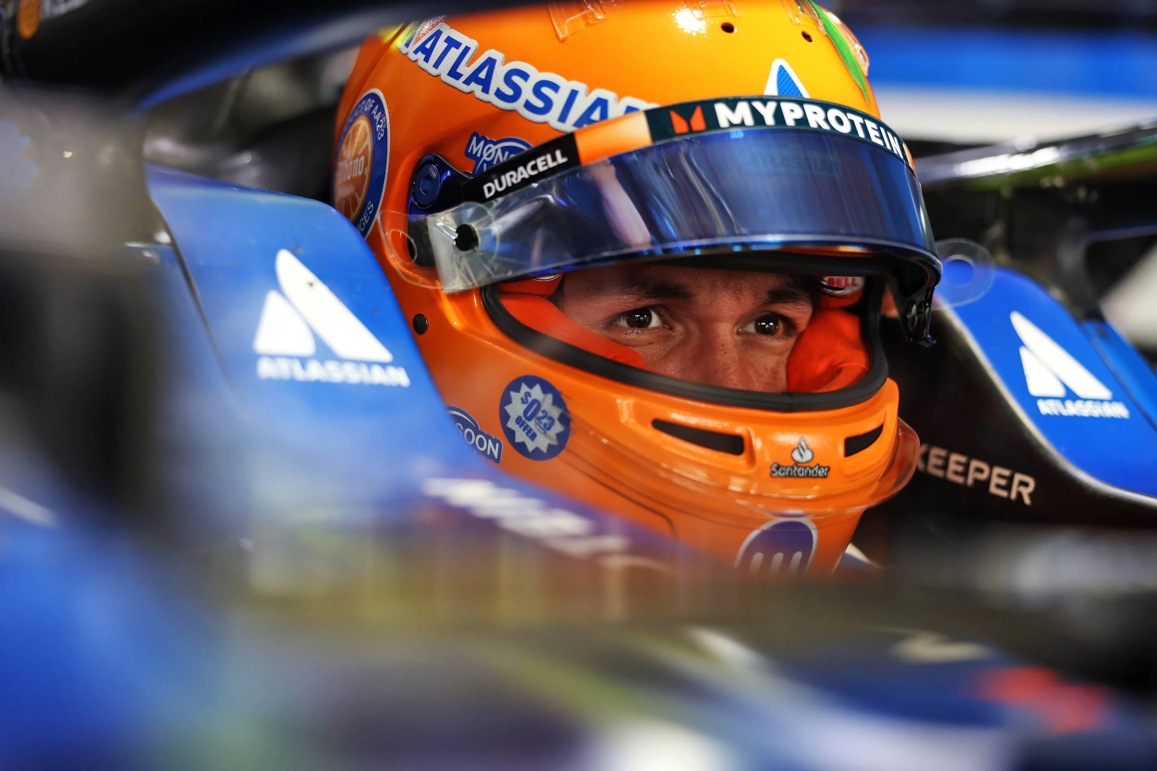 albon tijdens kwalificatie in miami