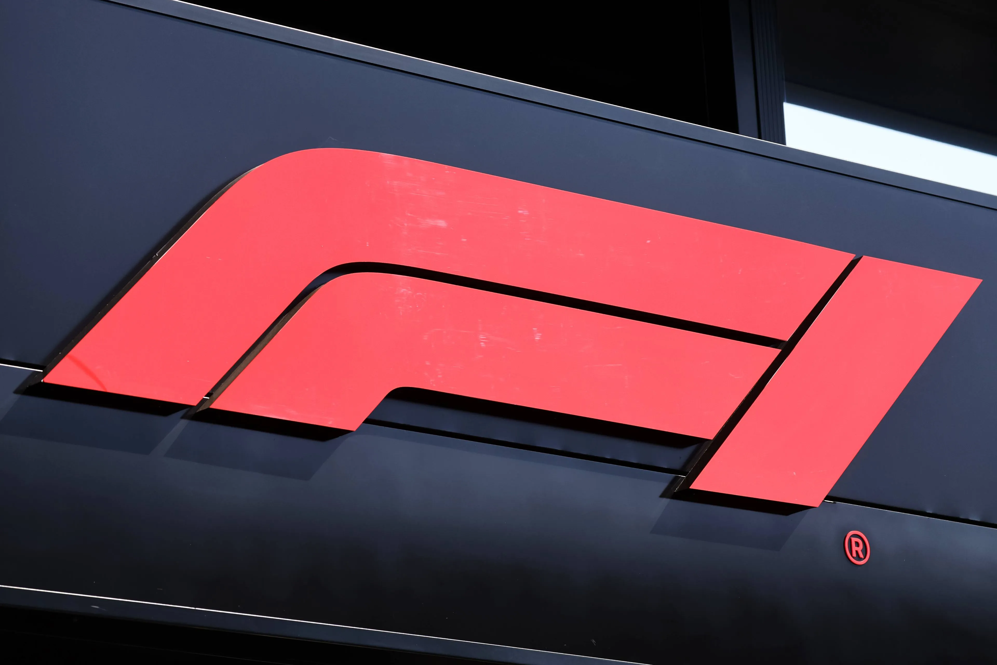 f1 logo