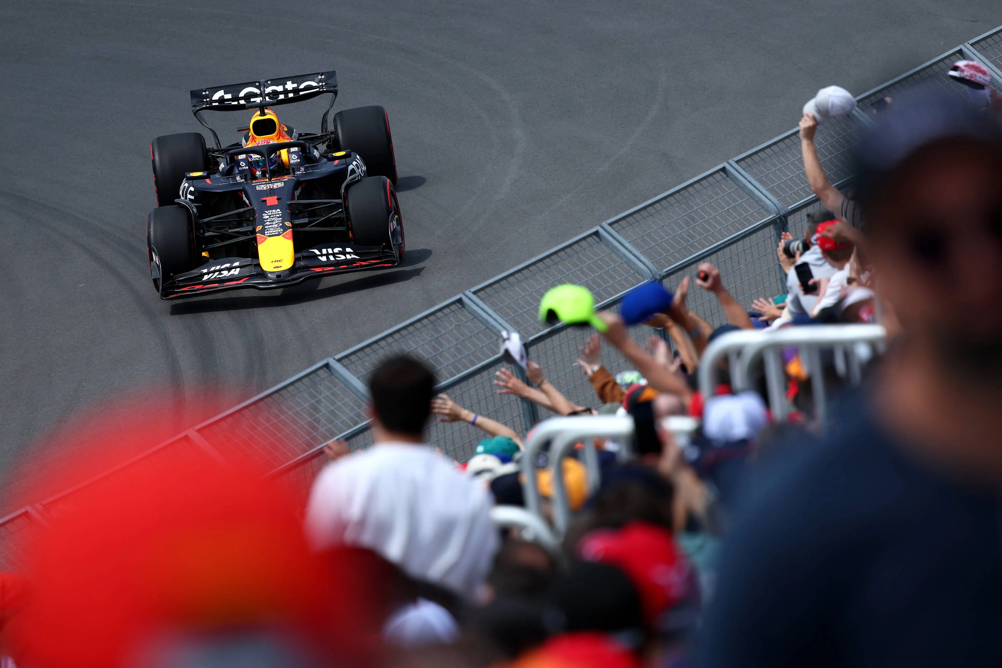 max verstappen in actie in canada