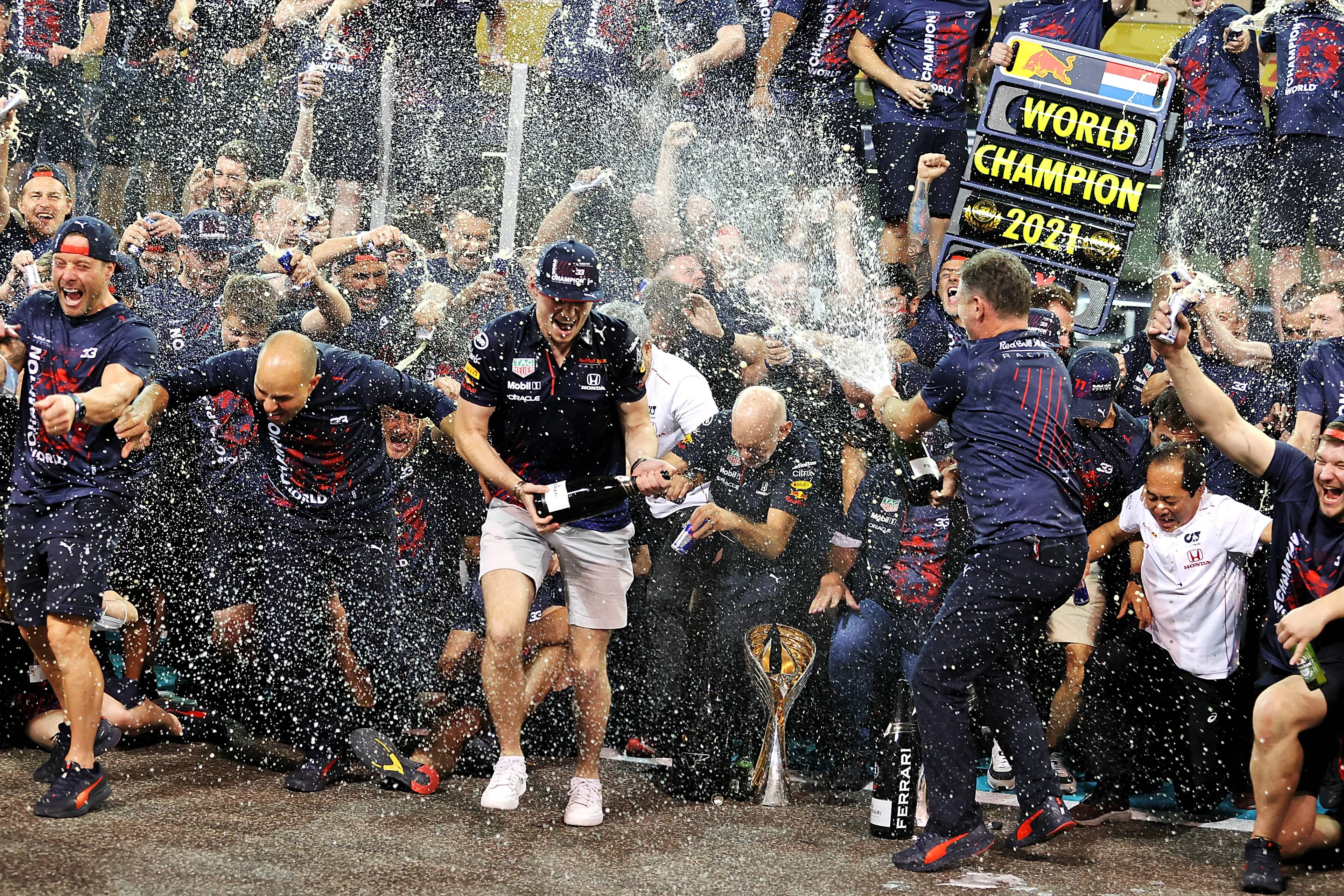 verstappen abu dhabi 2021 champion