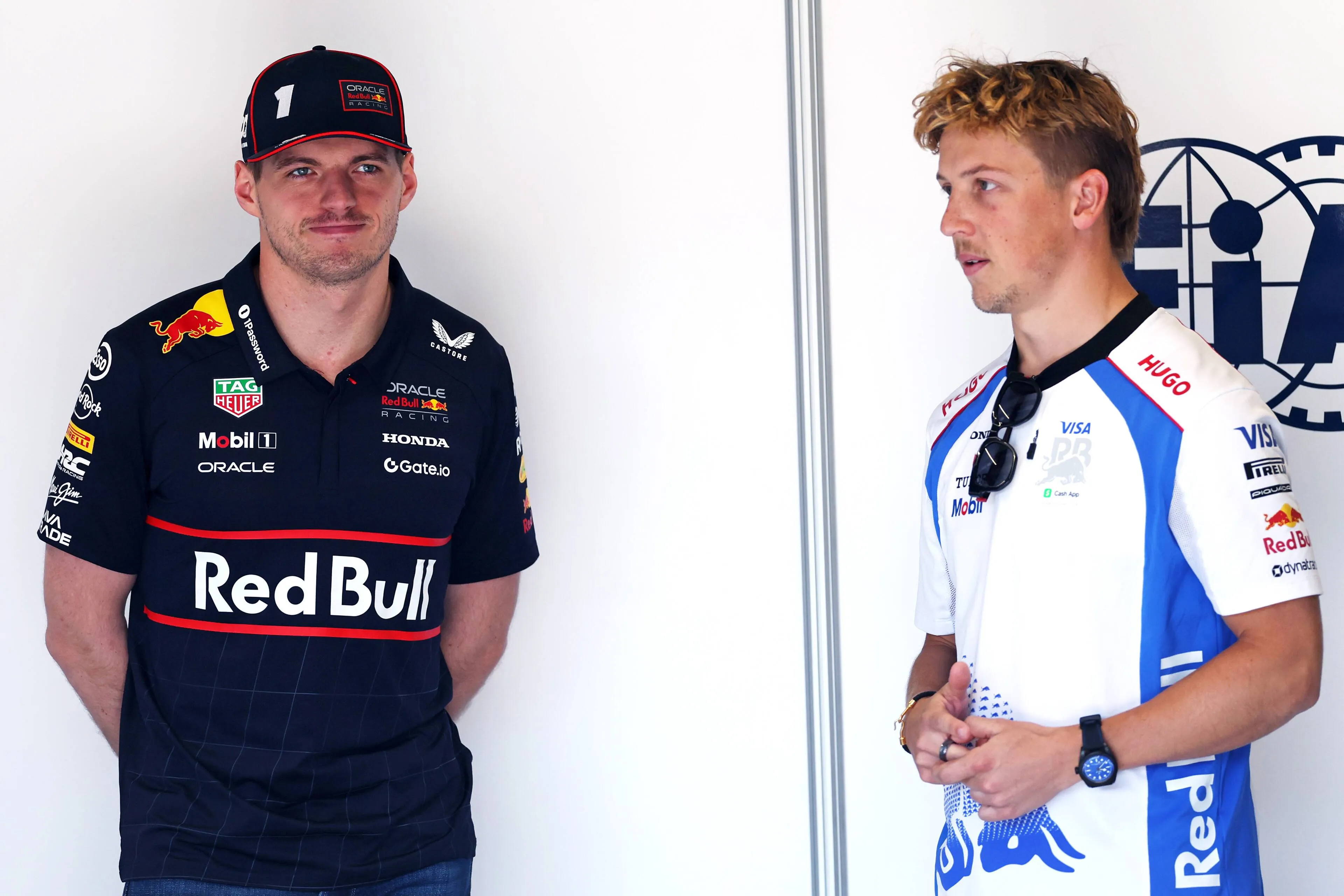 Lawson compleet verbijsterd door fout Verstappen: ‘Nooit in mijn leven gezien’