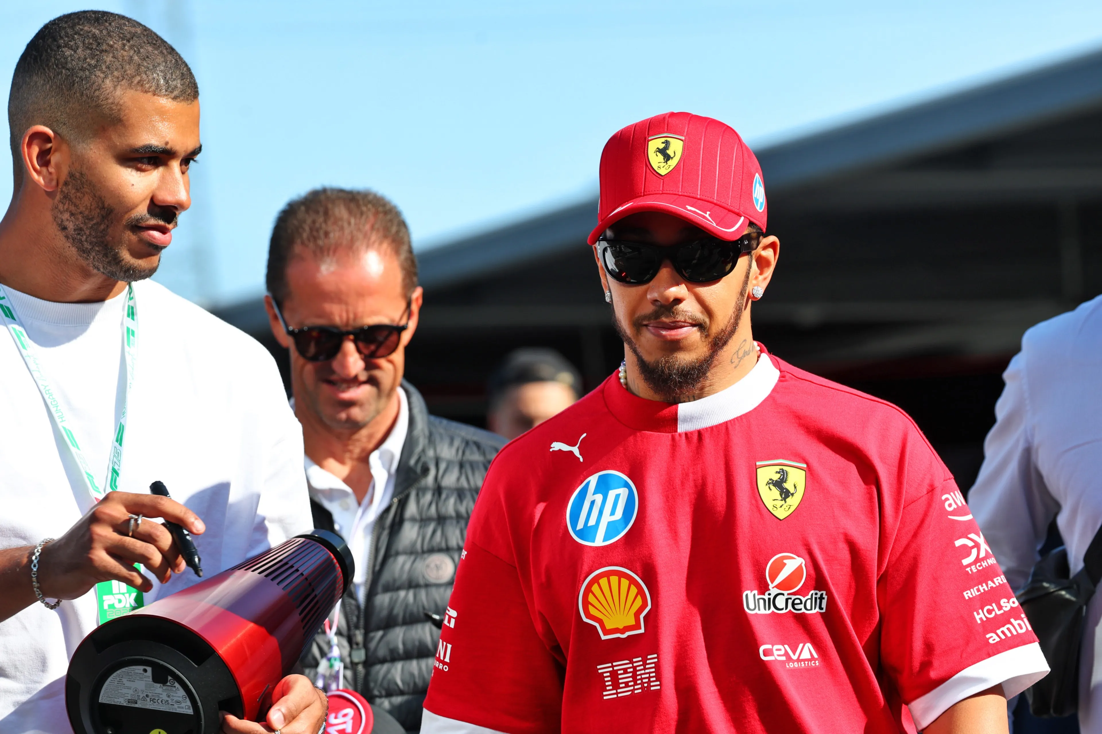 Hamilton siegt auf heimischem Terrain gegen Teamkollegen Leclerc